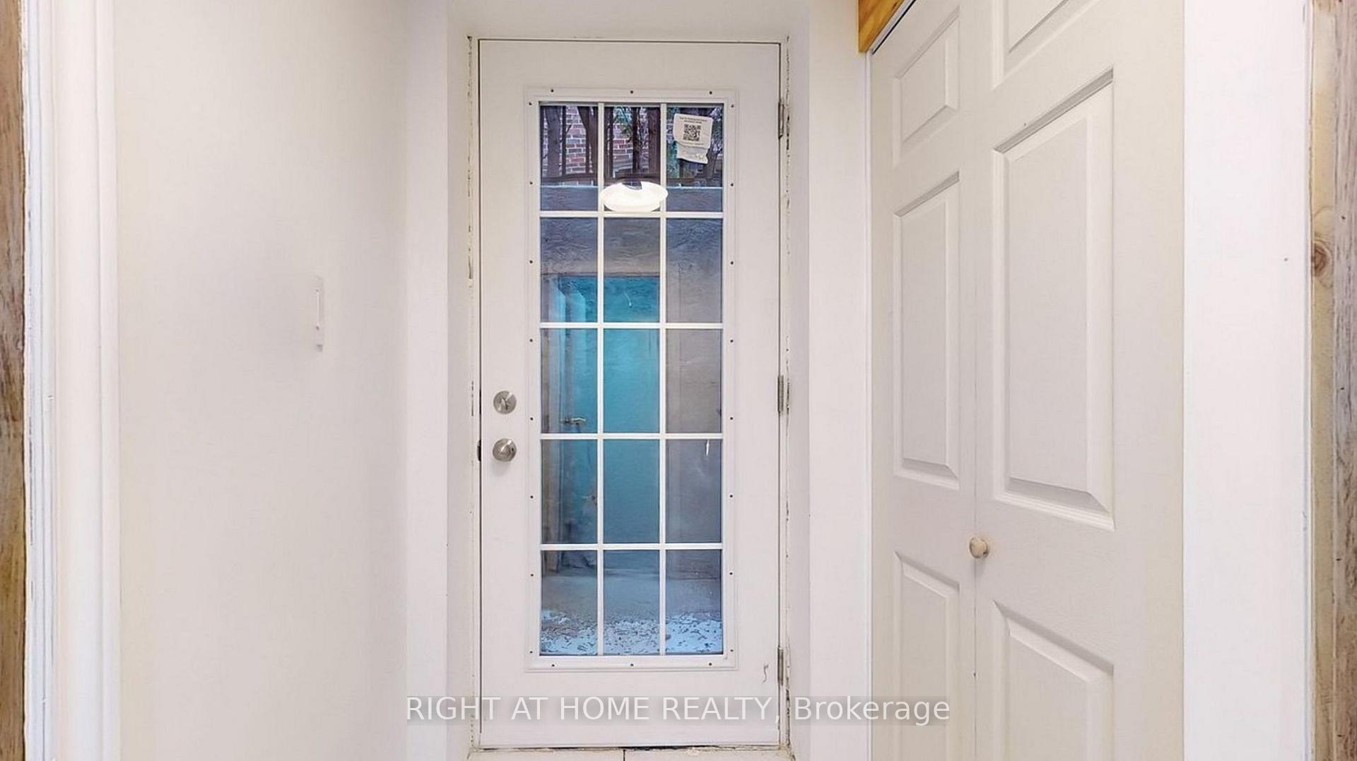 Photo 6 of Unit lower2, 62 Mcclenny Drive, Aurora, Aurora Highlands — HOMEH