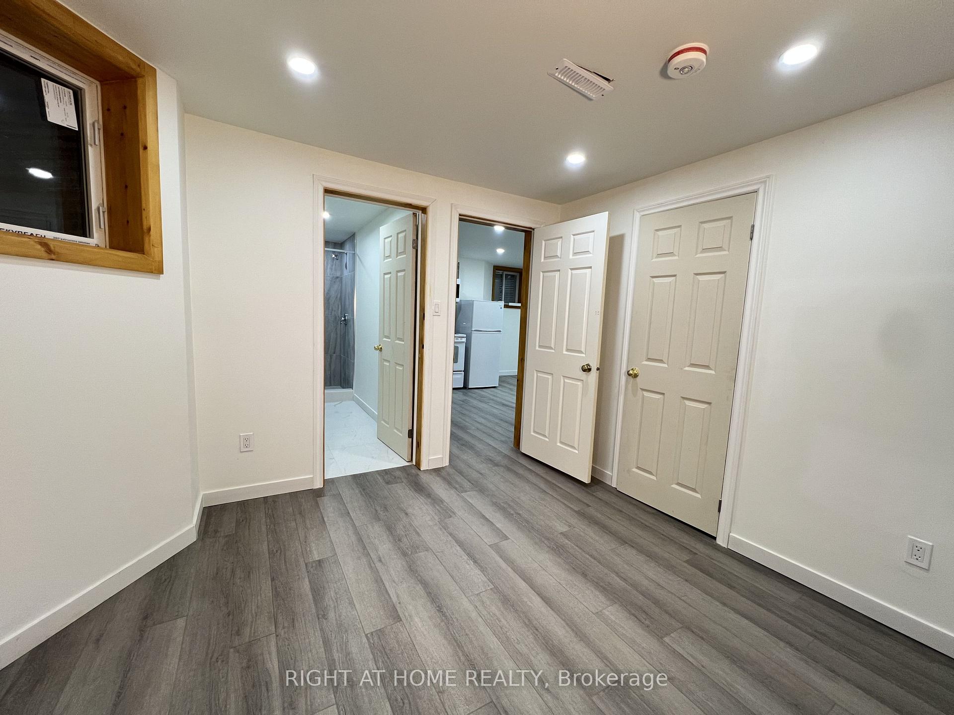Photo 7 of Unit lower2, 62 Mcclenny Drive, Aurora, Aurora Highlands — HOMEH