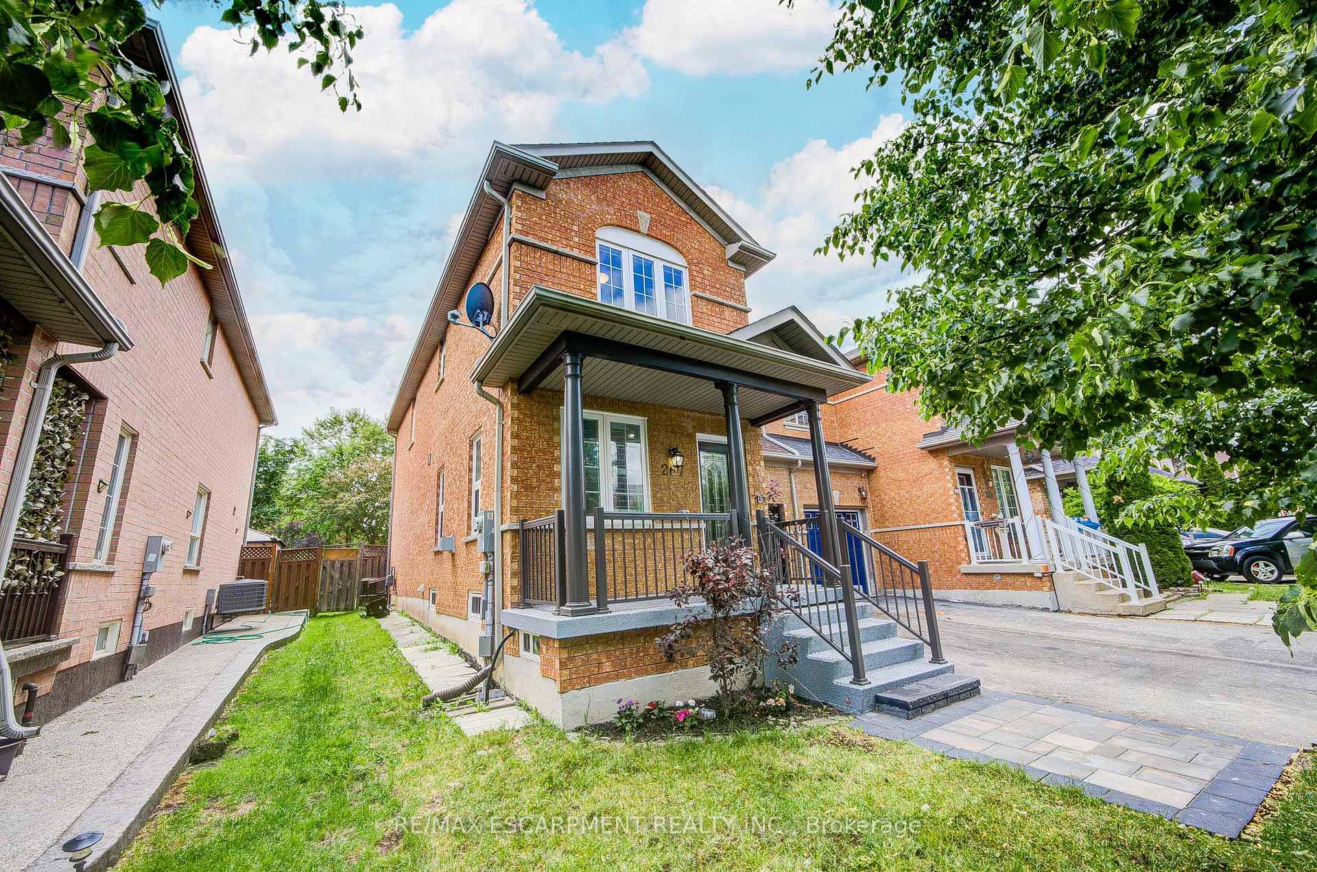 Photo 1 of 267 Fitzgerald Crescent, Milton, Dempsey — HOMEH