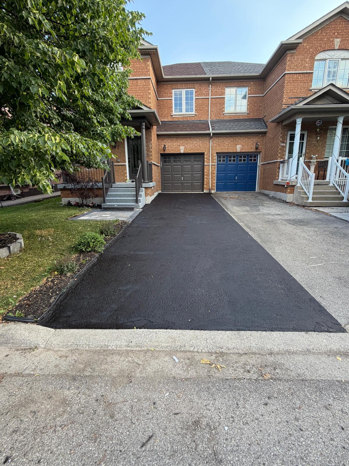 Photo 2 of 267 Fitzgerald Crescent, Milton, Dempsey — HOMEH