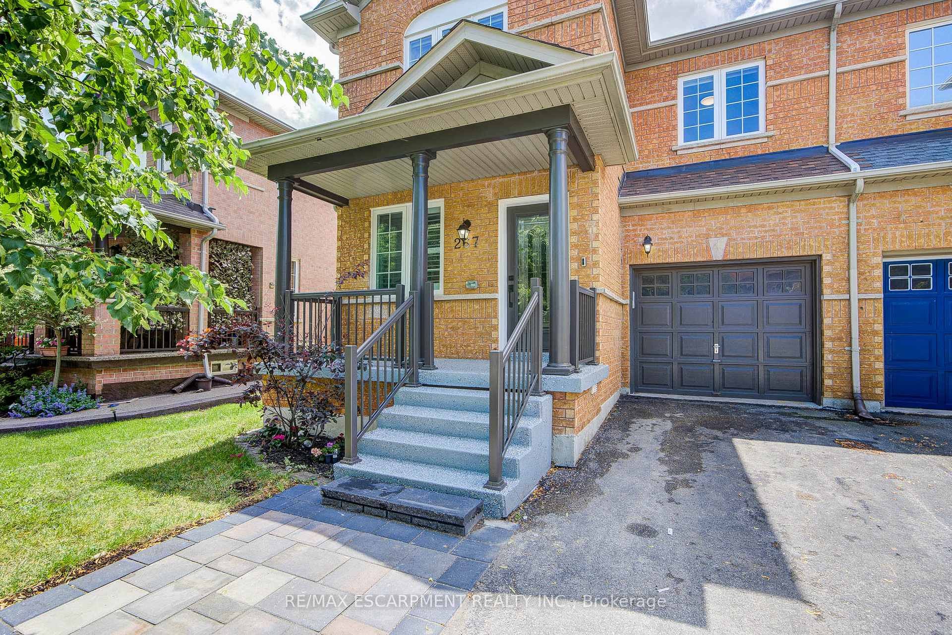 Photo 3 of 267 Fitzgerald Crescent, Milton, Dempsey — HOMEH