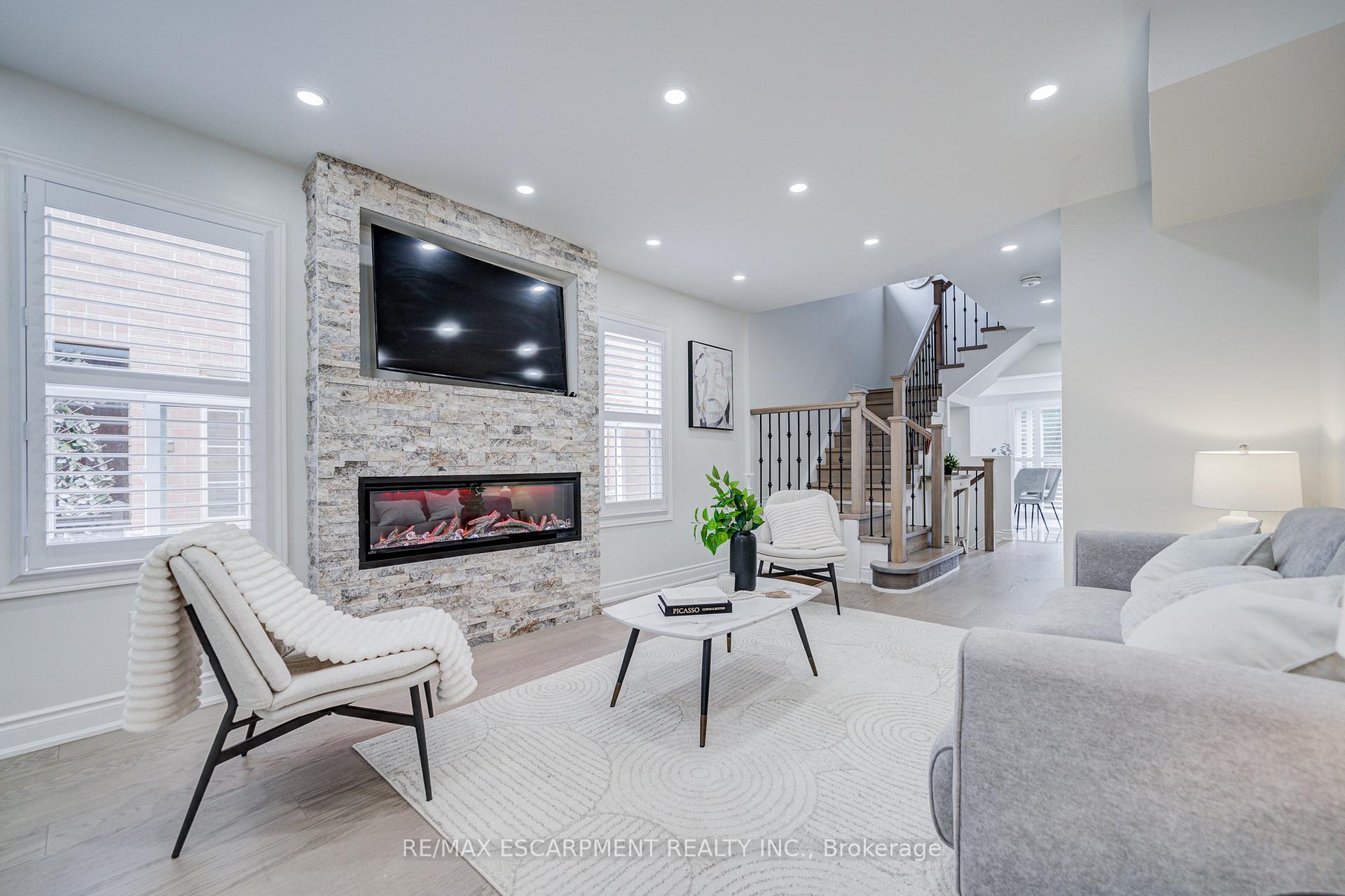 Photo 6 of 267 Fitzgerald Crescent, Milton, Dempsey — HOMEH