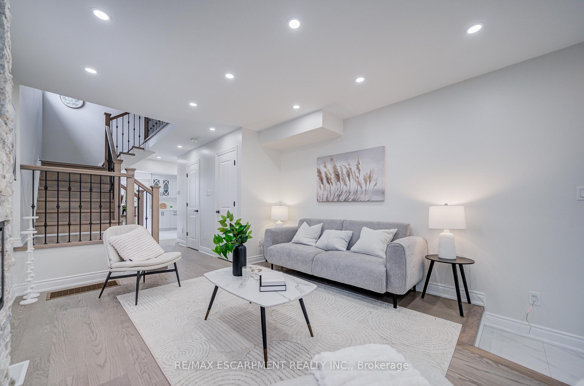 Photo 9 of 267 Fitzgerald Crescent, Milton, Dempsey — HOMEH