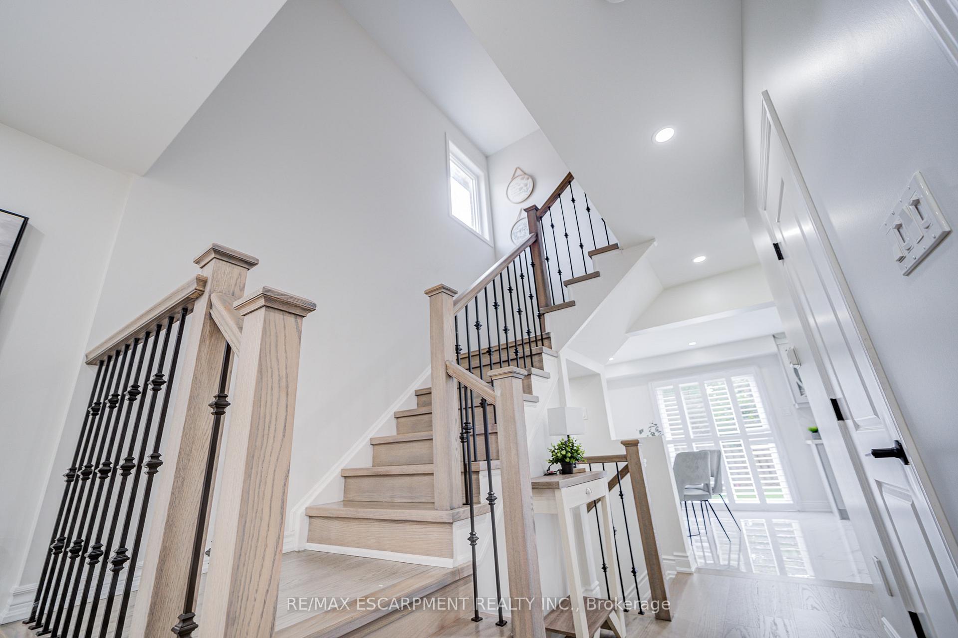 Photo 16 of 267 Fitzgerald Crescent, Milton, Dempsey — HOMEH