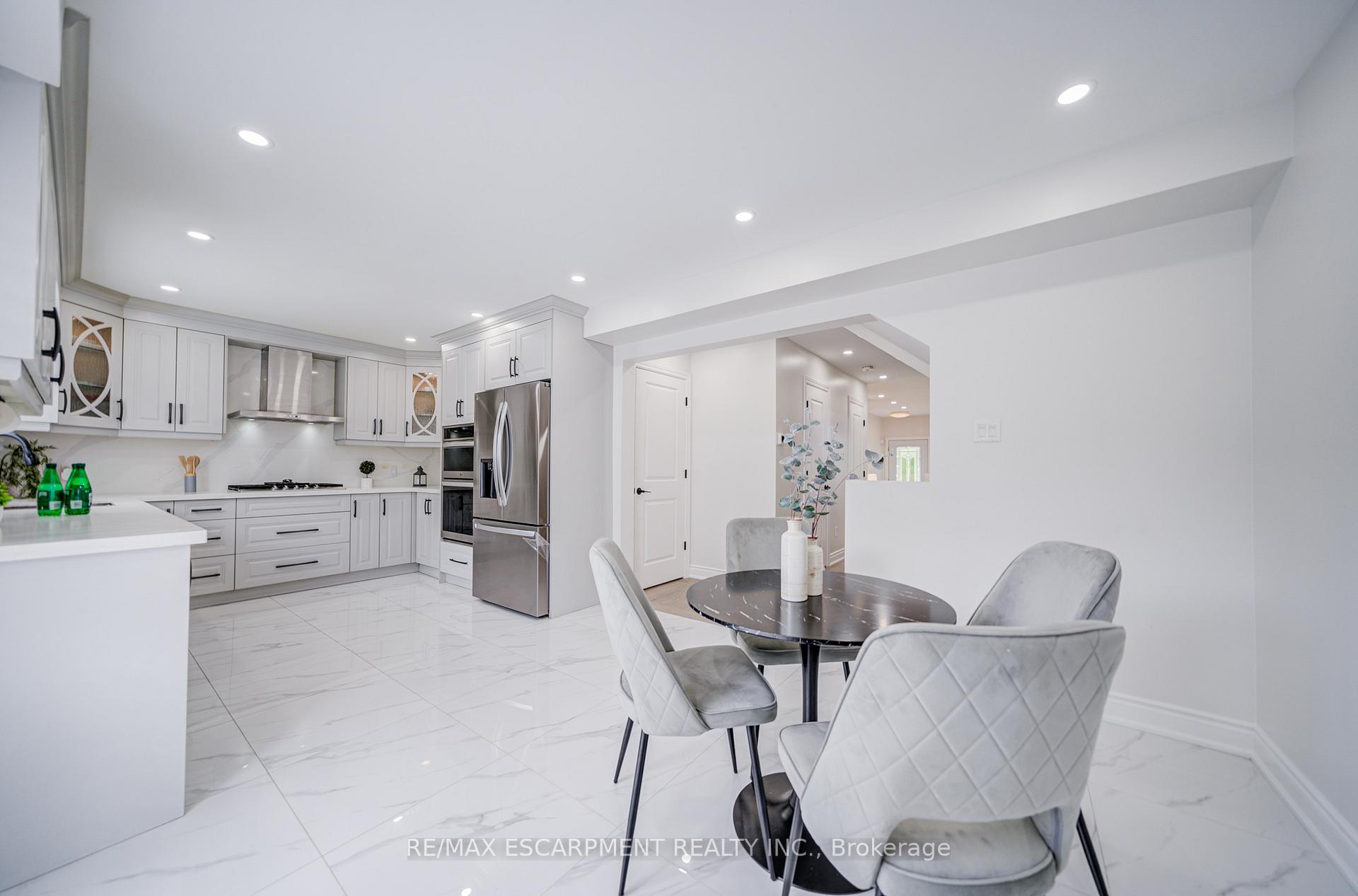 Photo 19 of 267 Fitzgerald Crescent, Milton, Dempsey — HOMEH