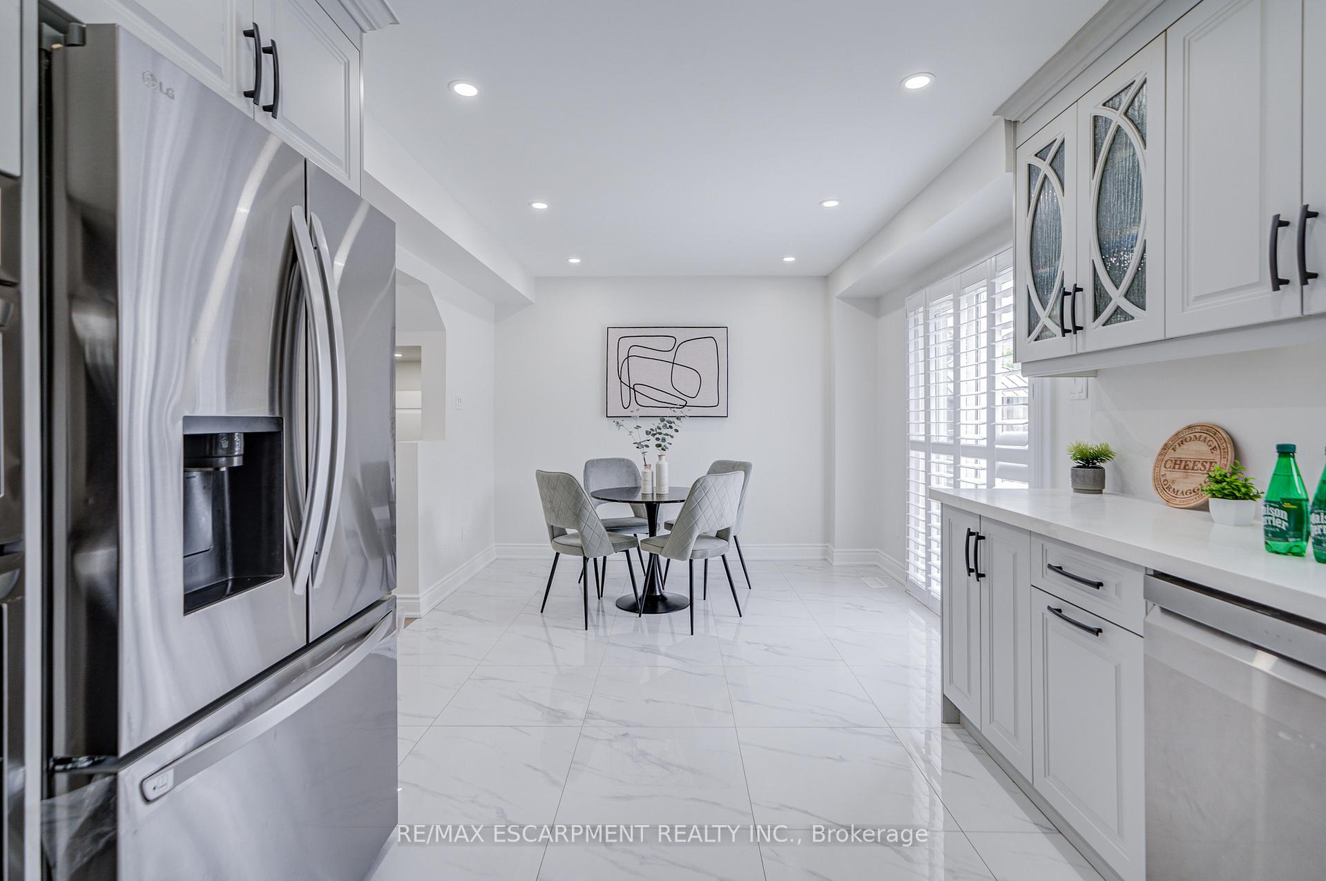 Photo 25 of 267 Fitzgerald Crescent, Milton, Dempsey — HOMEH
