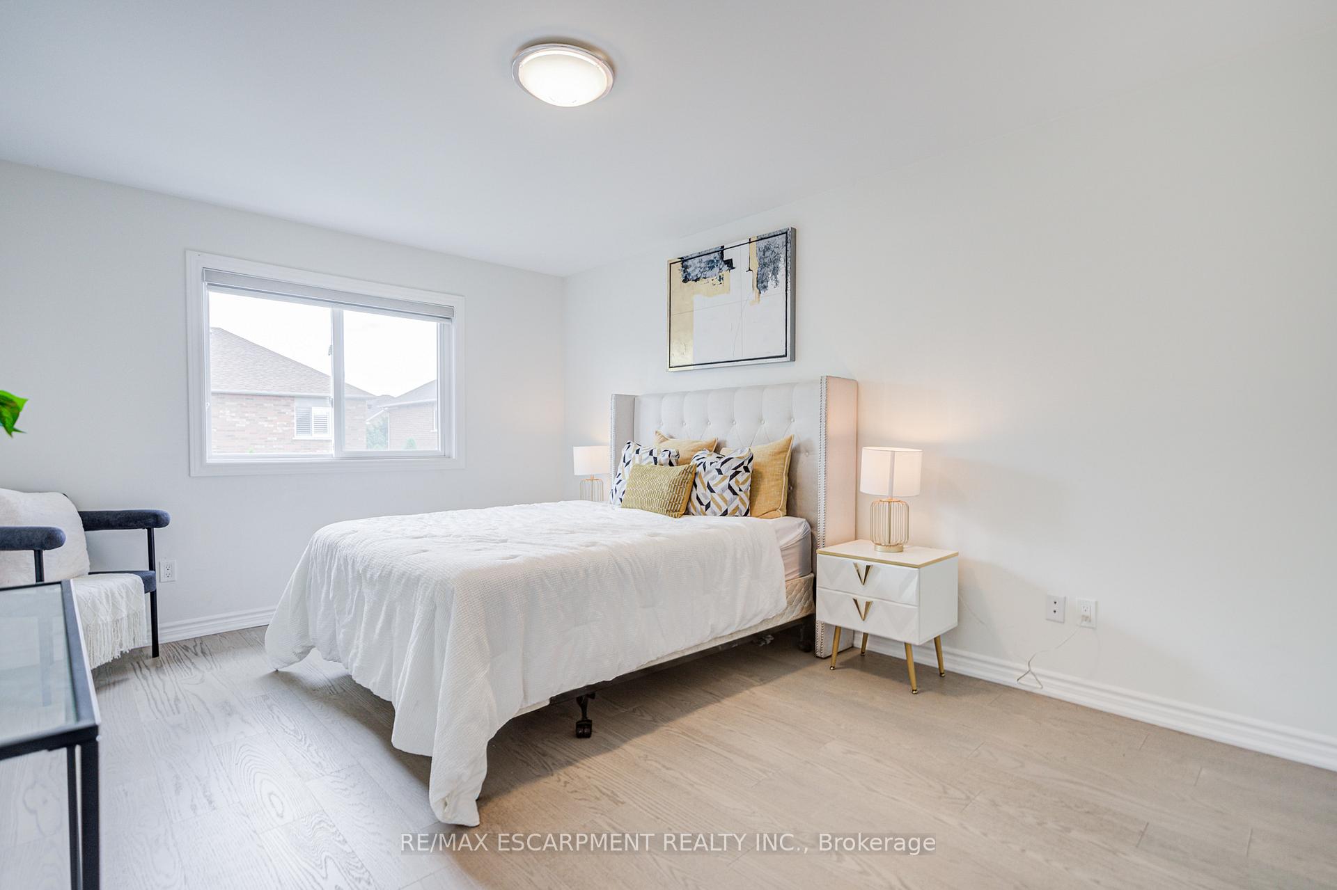 Photo 27 of 267 Fitzgerald Crescent, Milton, Dempsey — HOMEH