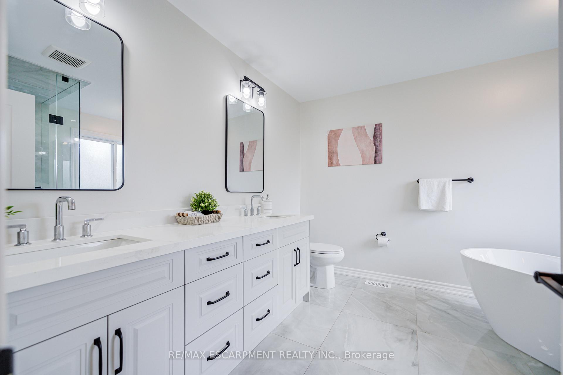 Photo 30 of 267 Fitzgerald Crescent, Milton, Dempsey — HOMEH