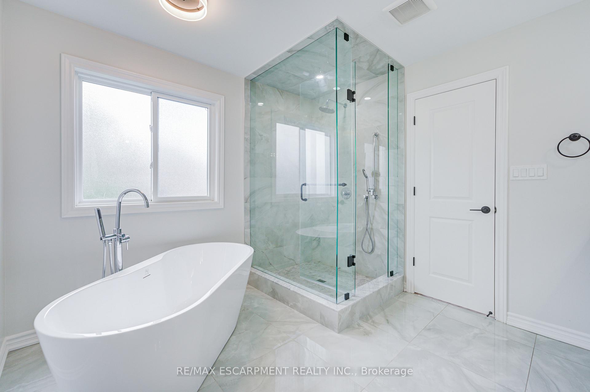 Photo 32 of 267 Fitzgerald Crescent, Milton, Dempsey — HOMEH