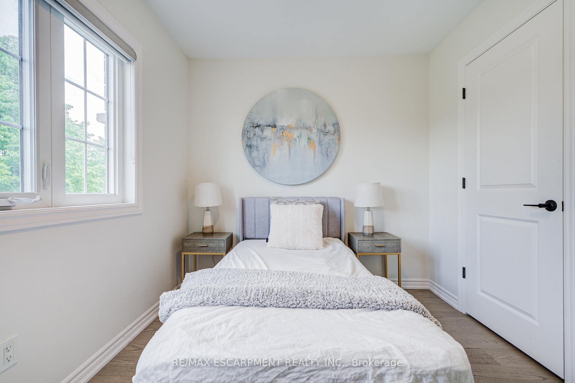 Photo 35 of 267 Fitzgerald Crescent, Milton, Dempsey — HOMEH