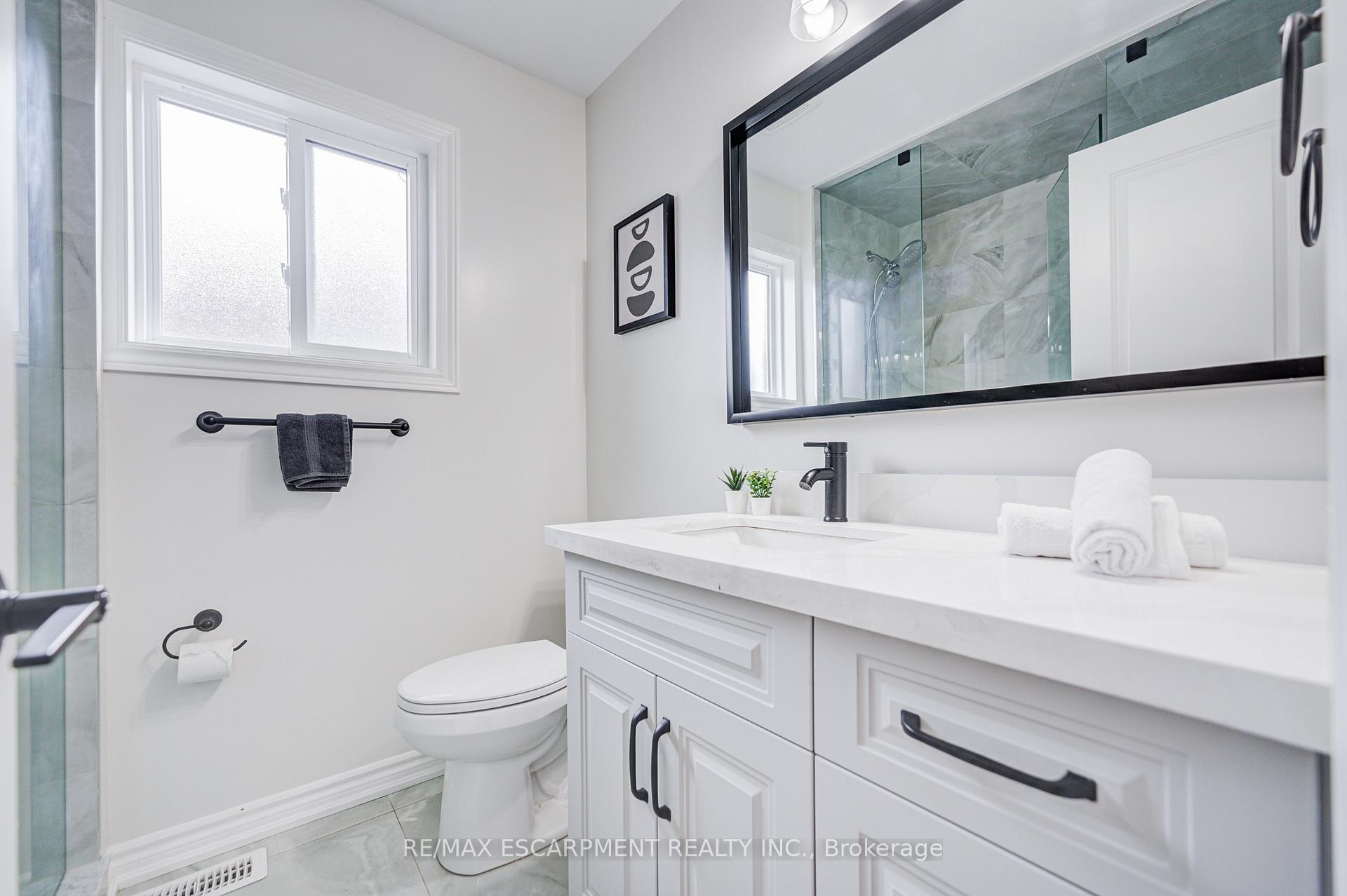 Photo 37 of 267 Fitzgerald Crescent, Milton, Dempsey — HOMEH
