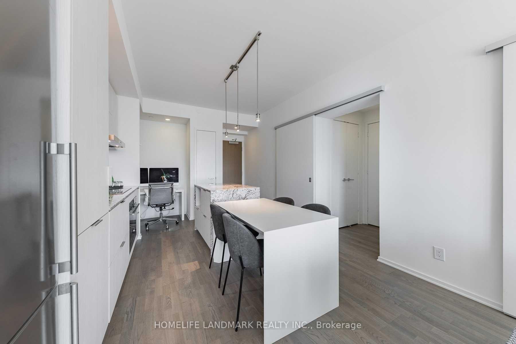 Photo 5 of Unit 1105, 1 Bloor Street E, Toronto, Church-Yonge Corridor — HOMEH
