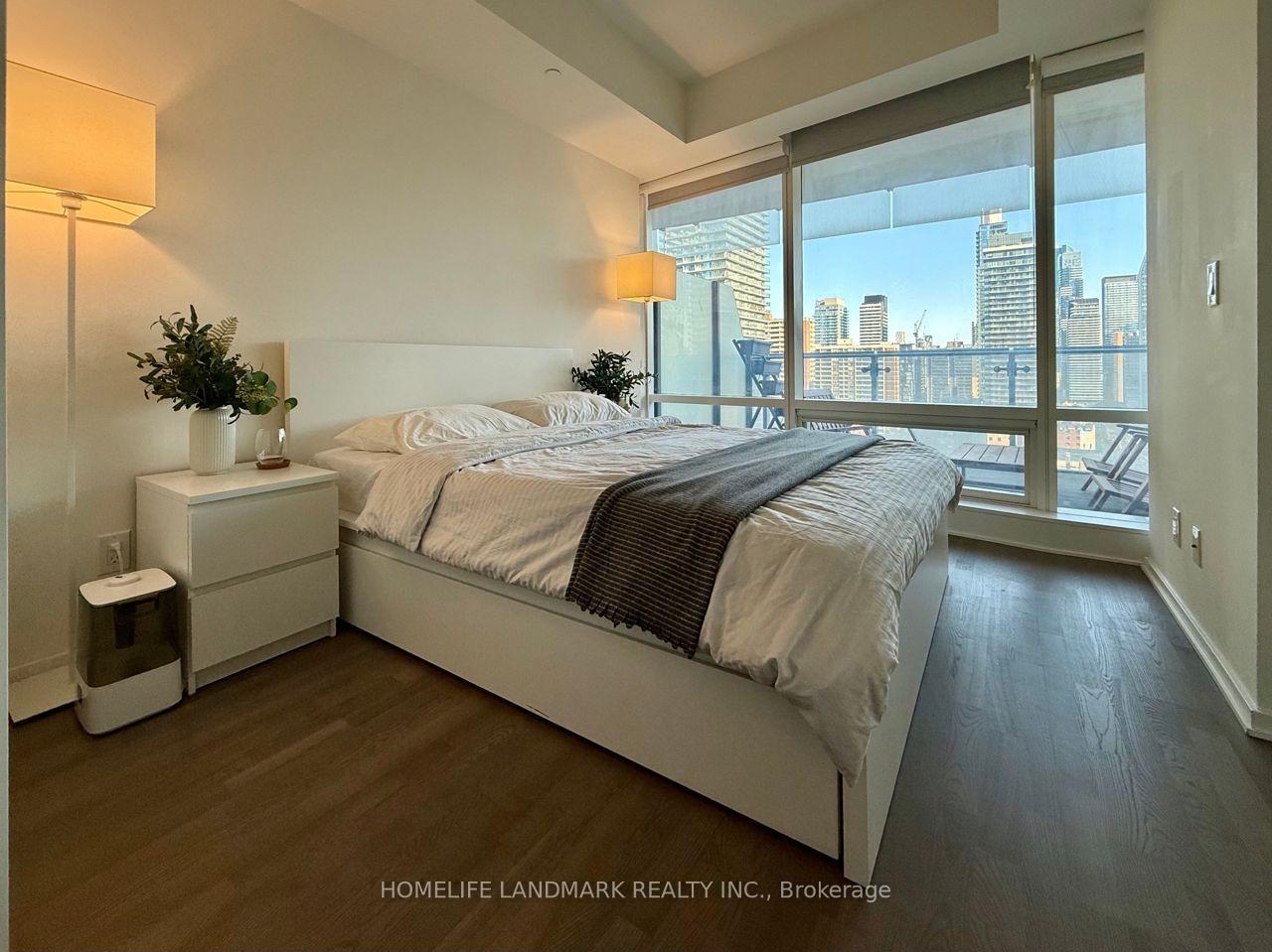 Photo 12 of Unit 1105, 1 Bloor Street E, Toronto, Church-Yonge Corridor — HOMEH