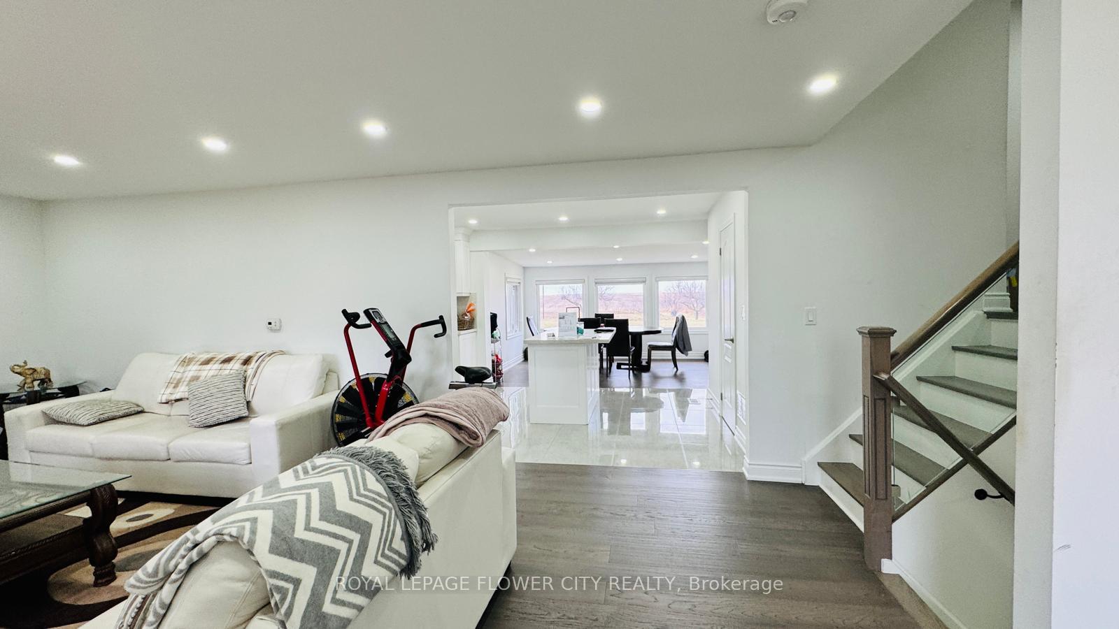 Photo 7 of 12753 Centreville Creek Road E, Caledon, Rural Caledon — HOMEH