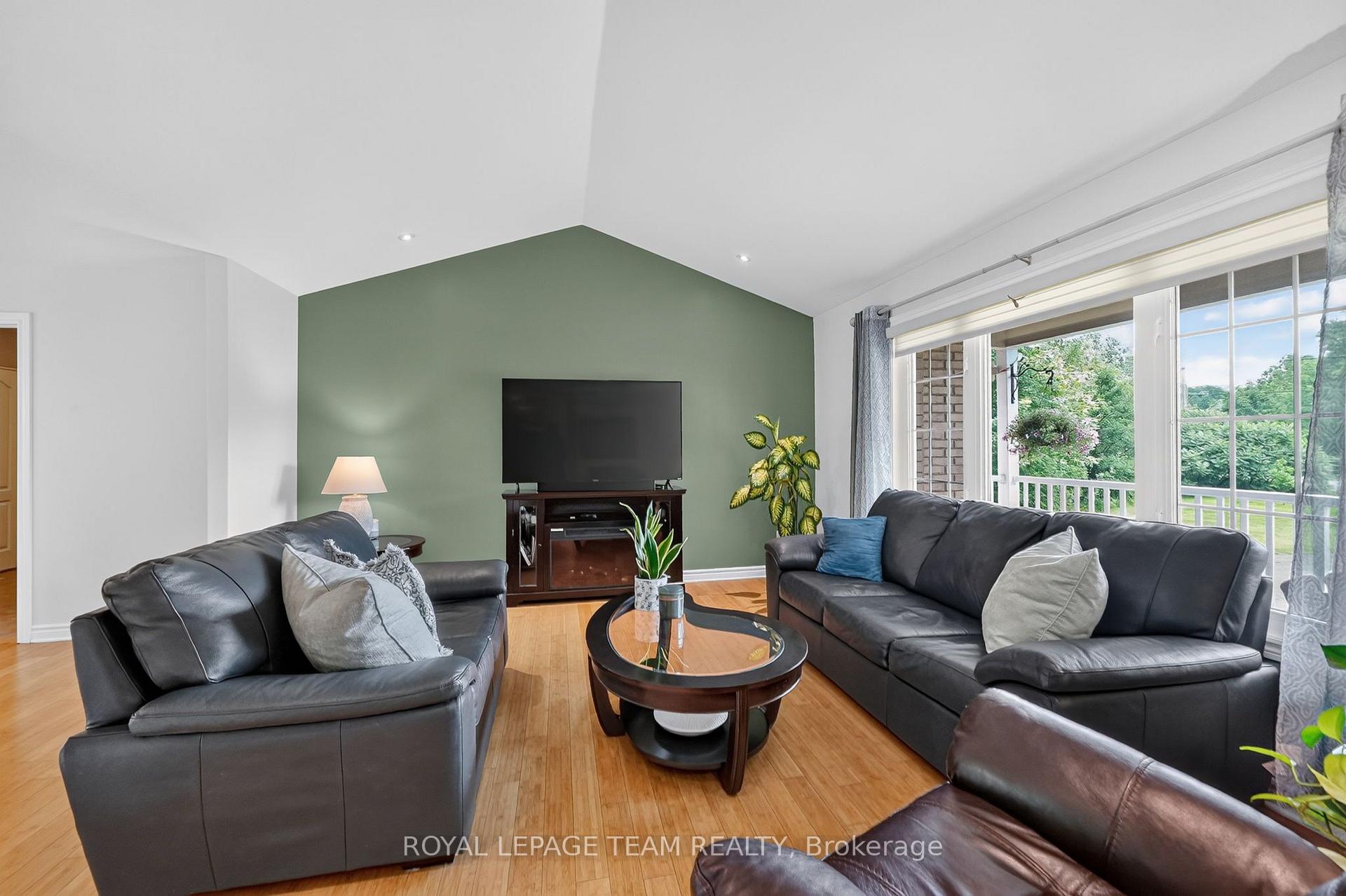 Photo 7 of 8115 Adam Baker Way, Ottawa, Osgoode Twp North of Reg Rd 6 — HOMEH