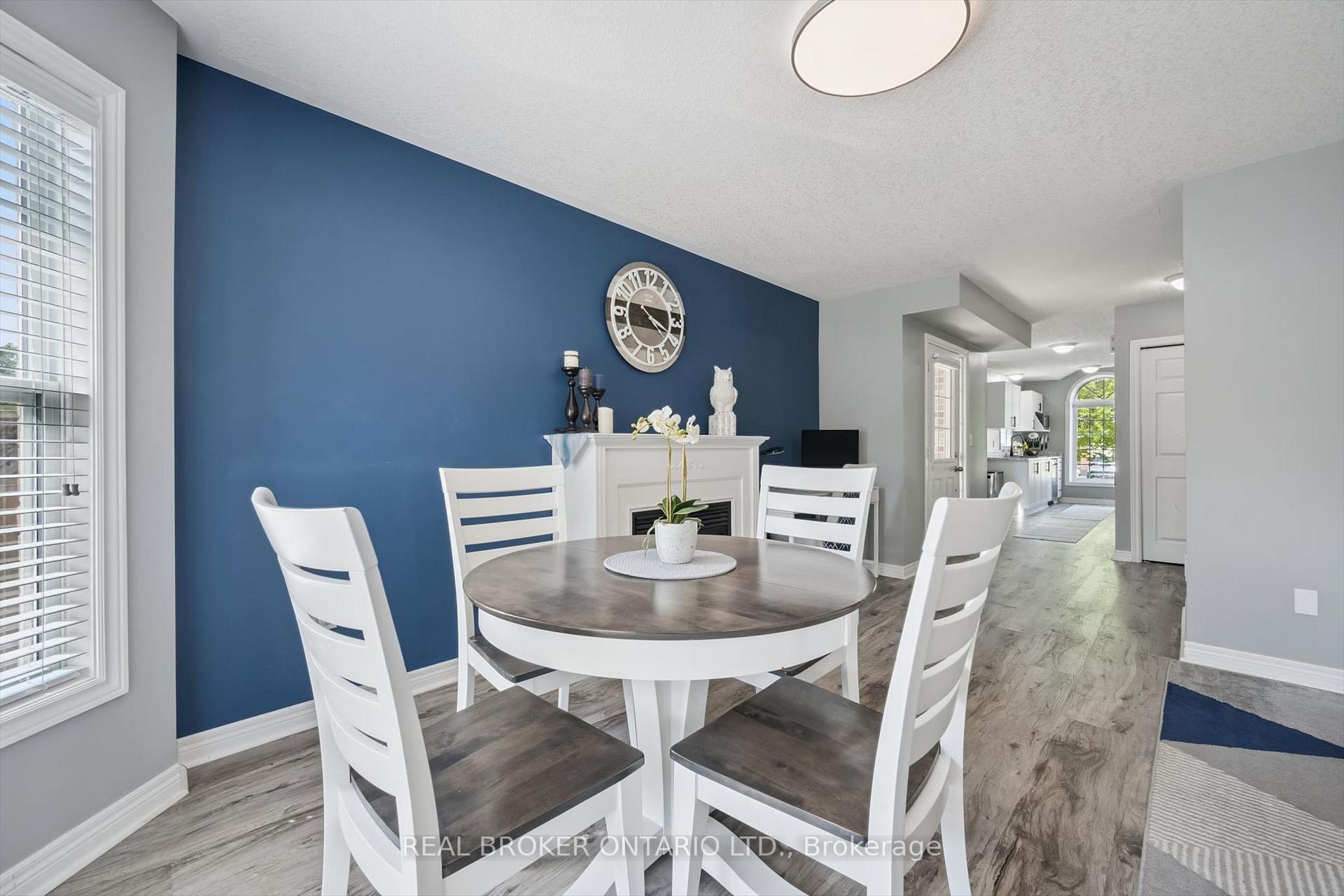 Photo 9 of 511 Dansbury Drive, Waterloo, Lexington — HOMEH