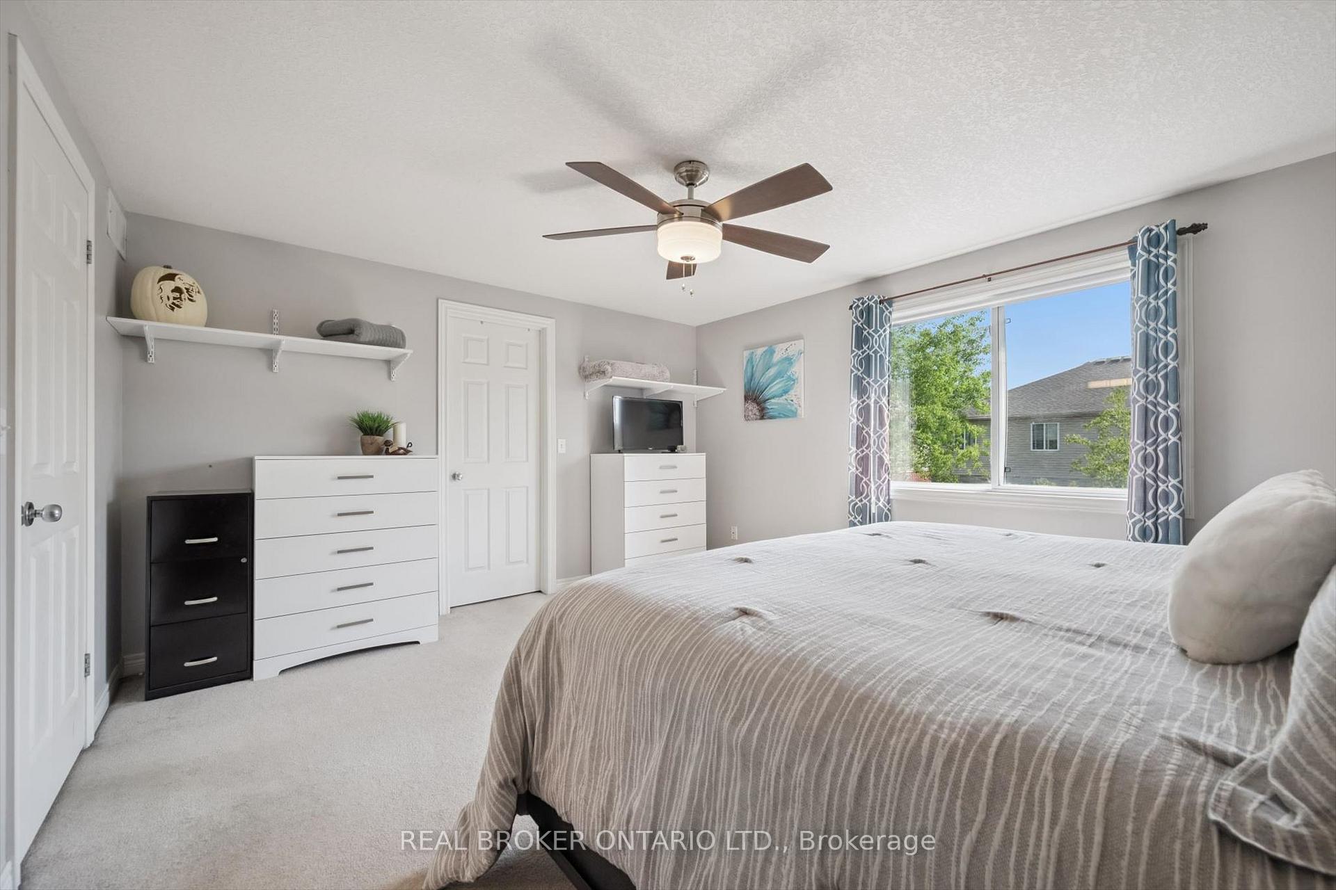 Photo 19 of 511 Dansbury Drive, Waterloo, Lexington — HOMEH
