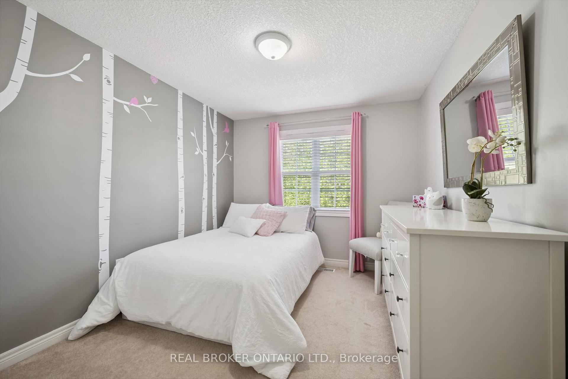 Photo 21 of 511 Dansbury Drive, Waterloo, Lexington — HOMEH