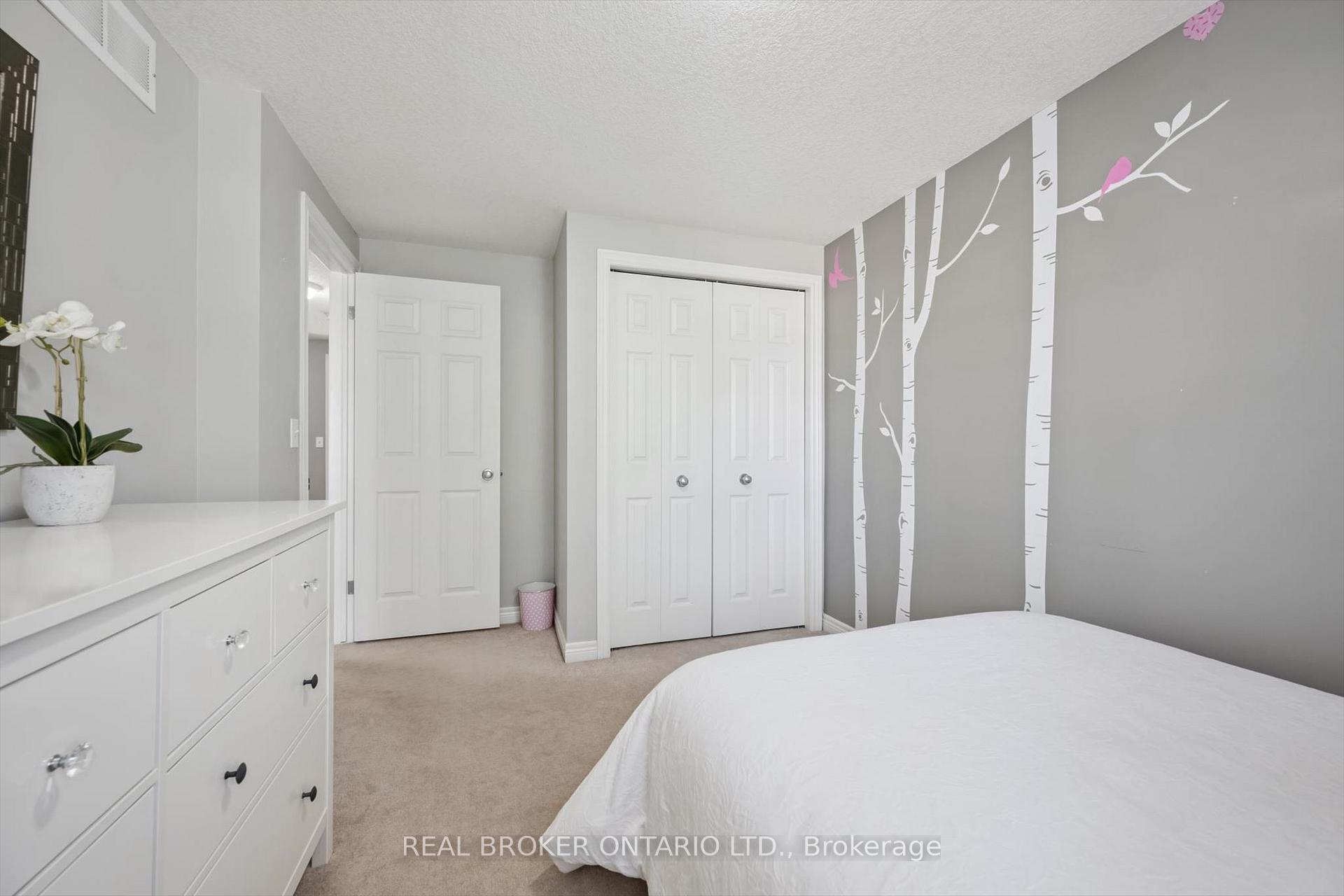 Photo 22 of 511 Dansbury Drive, Waterloo, Lexington — HOMEH