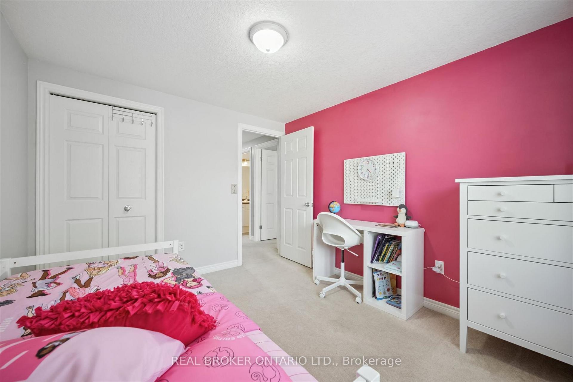Photo 23 of 511 Dansbury Drive, Waterloo, Lexington — HOMEH