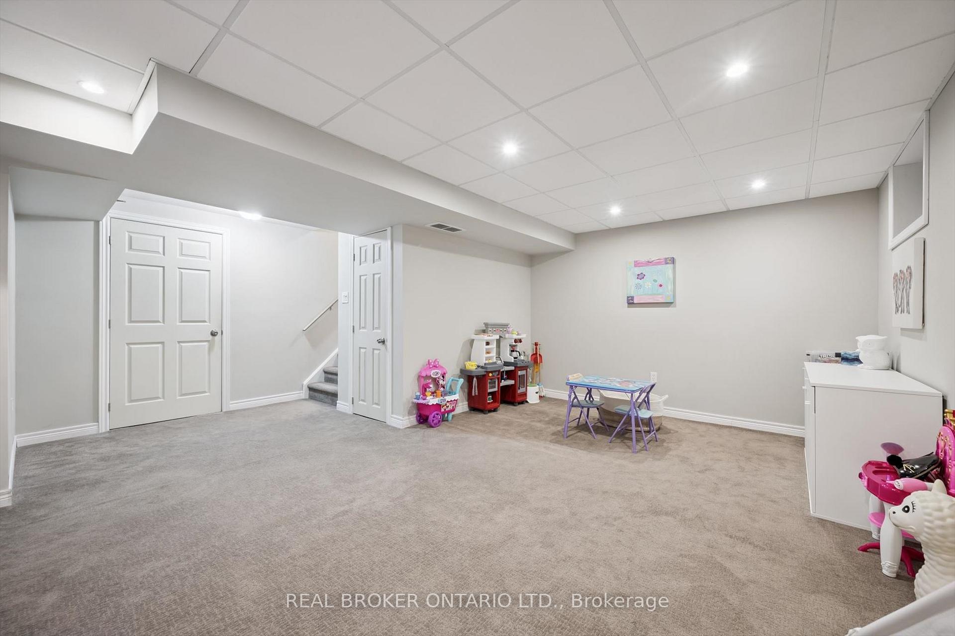 Photo 28 of 511 Dansbury Drive, Waterloo, Lexington — HOMEH
