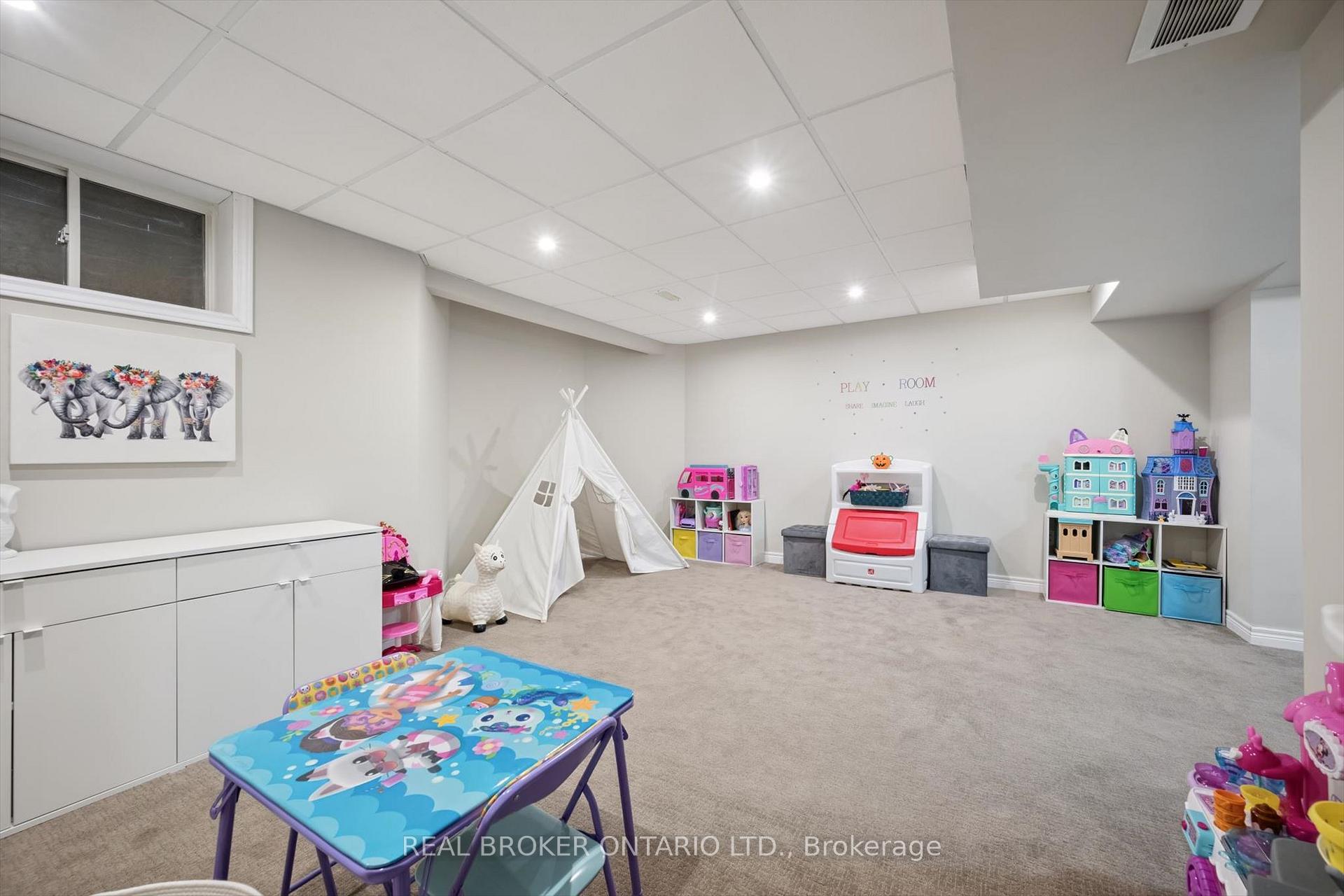 Photo 30 of 511 Dansbury Drive, Waterloo, Lexington — HOMEH