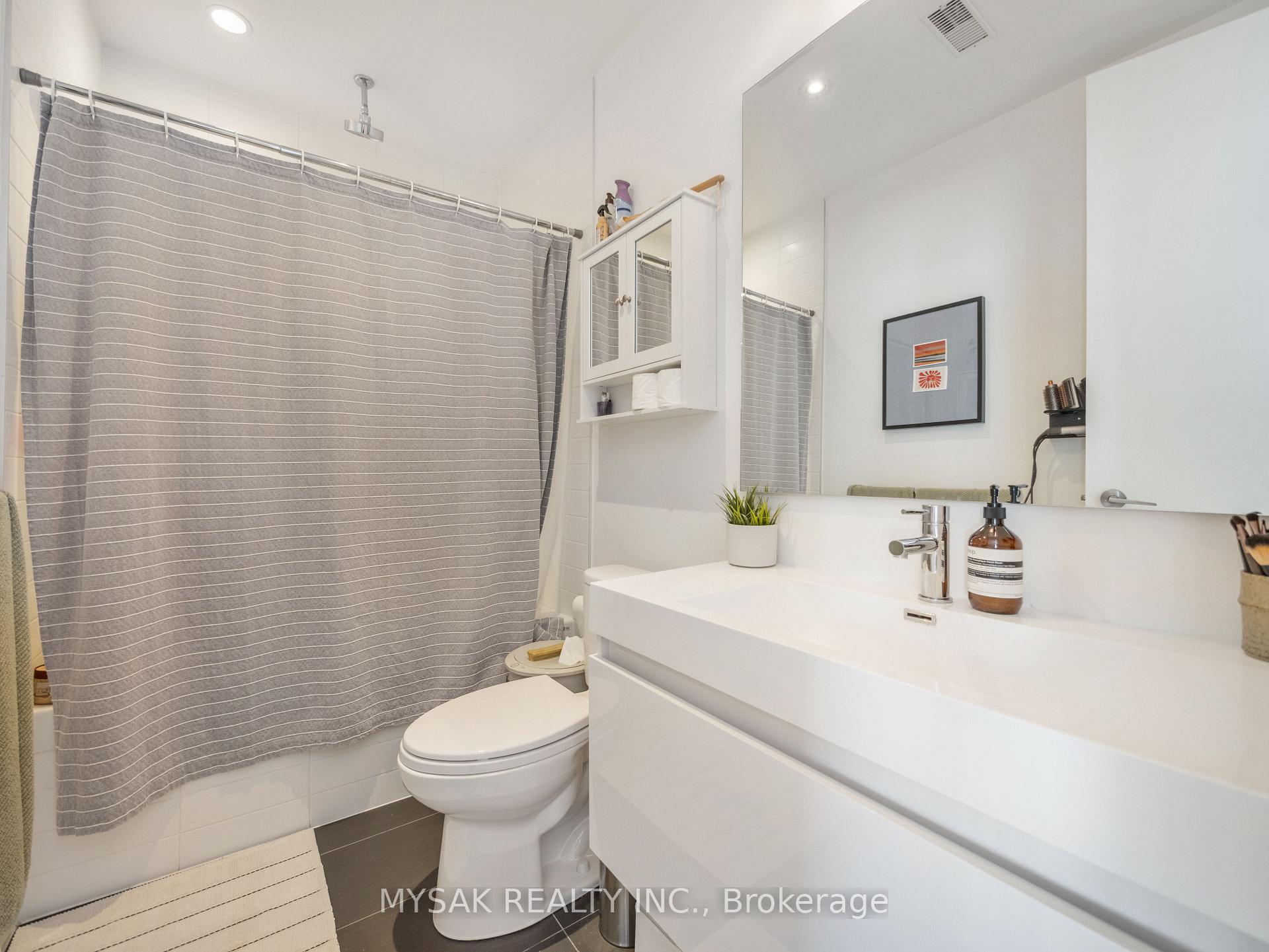Photo 74 of 427 Crawford Street, Toronto, Palmerston-Little Italy — HOMEH