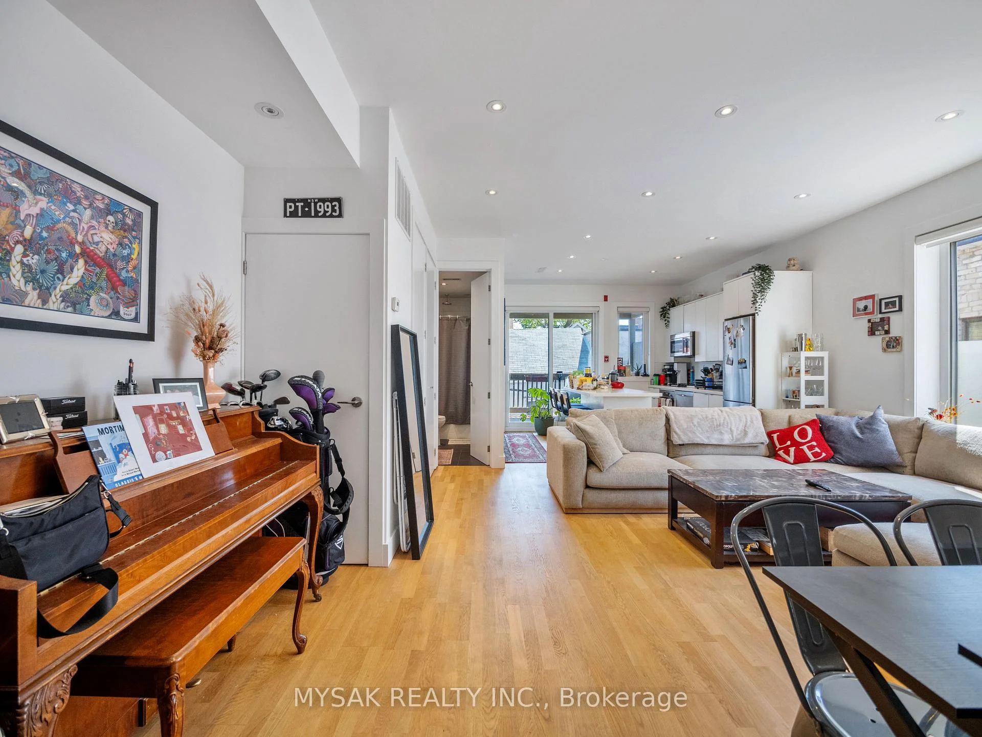 Photo 35 of 427 Crawford Street, Toronto, Palmerston-Little Italy — HOMEH