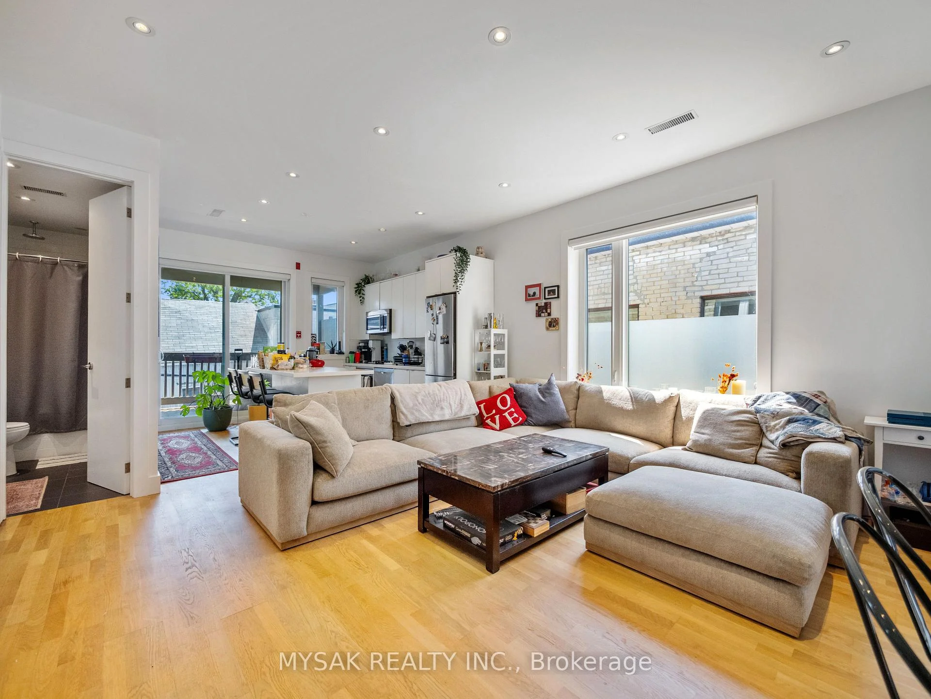 Photo 36 of 427 Crawford Street, Toronto, Palmerston-Little Italy — HOMEH