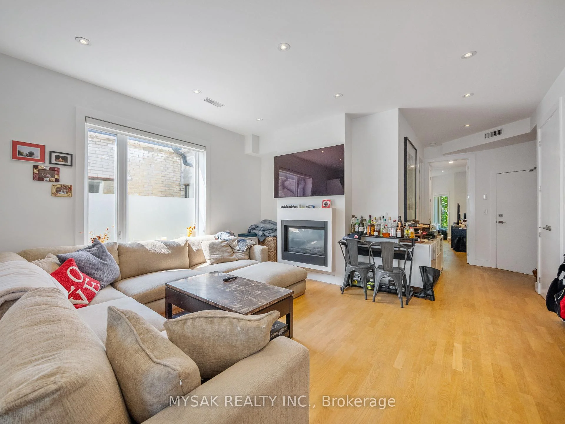 Photo 38 of 427 Crawford Street, Toronto, Palmerston-Little Italy — HOMEH