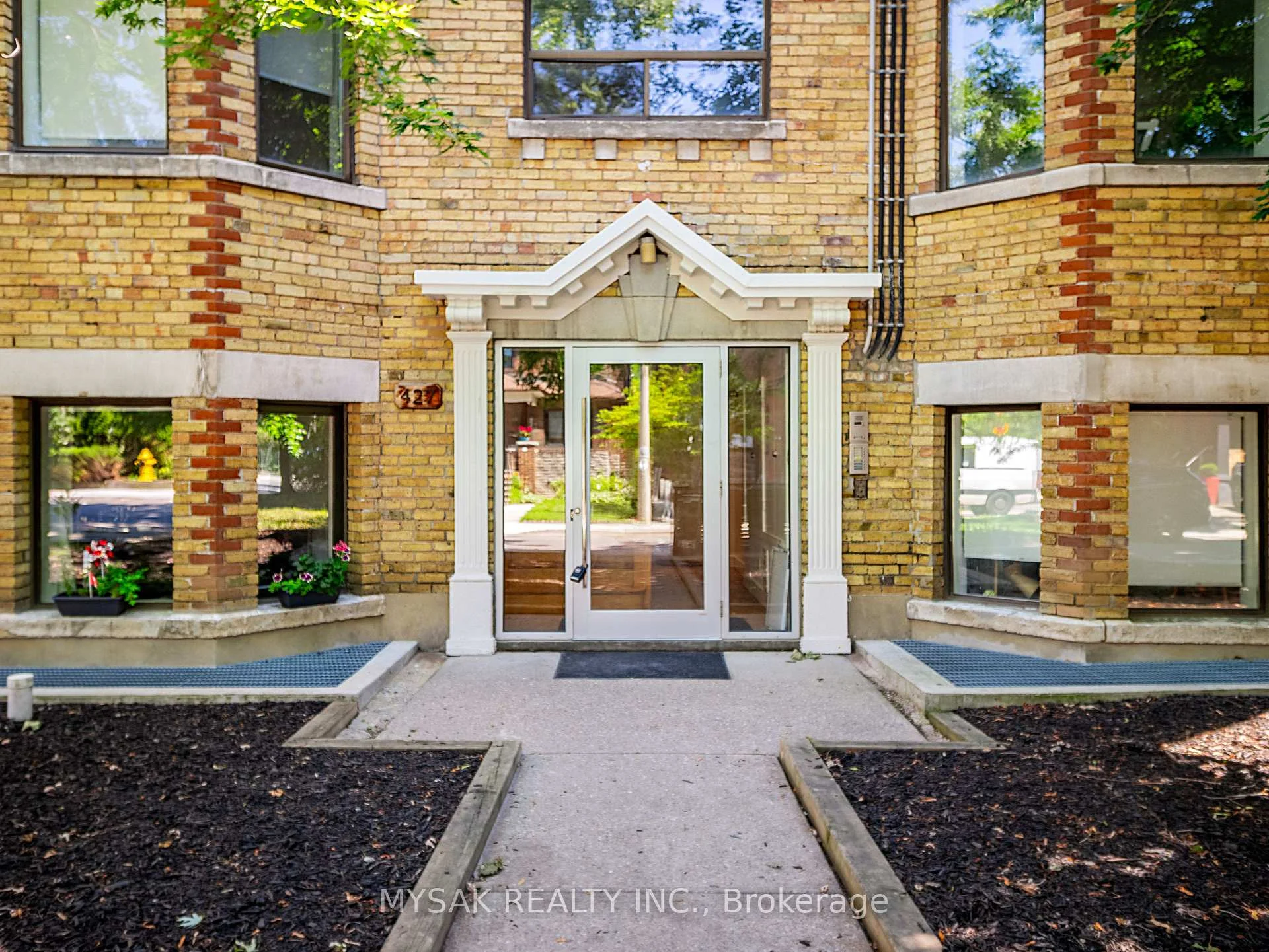 Photo 66 of 427 Crawford Street, Toronto, Palmerston-Little Italy — HOMEH