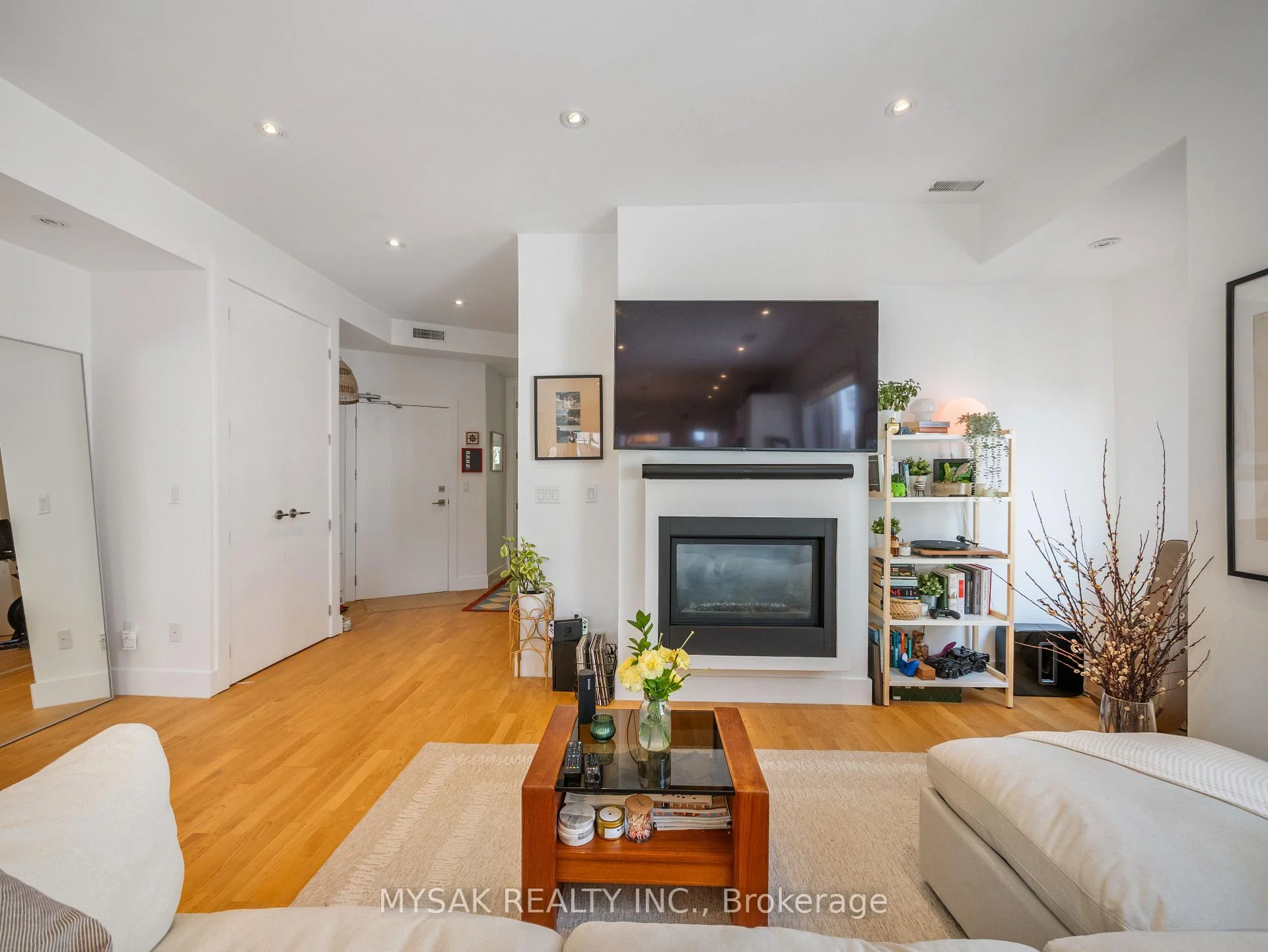 Photo 68 of 427 Crawford Street, Toronto, Palmerston-Little Italy — HOMEH