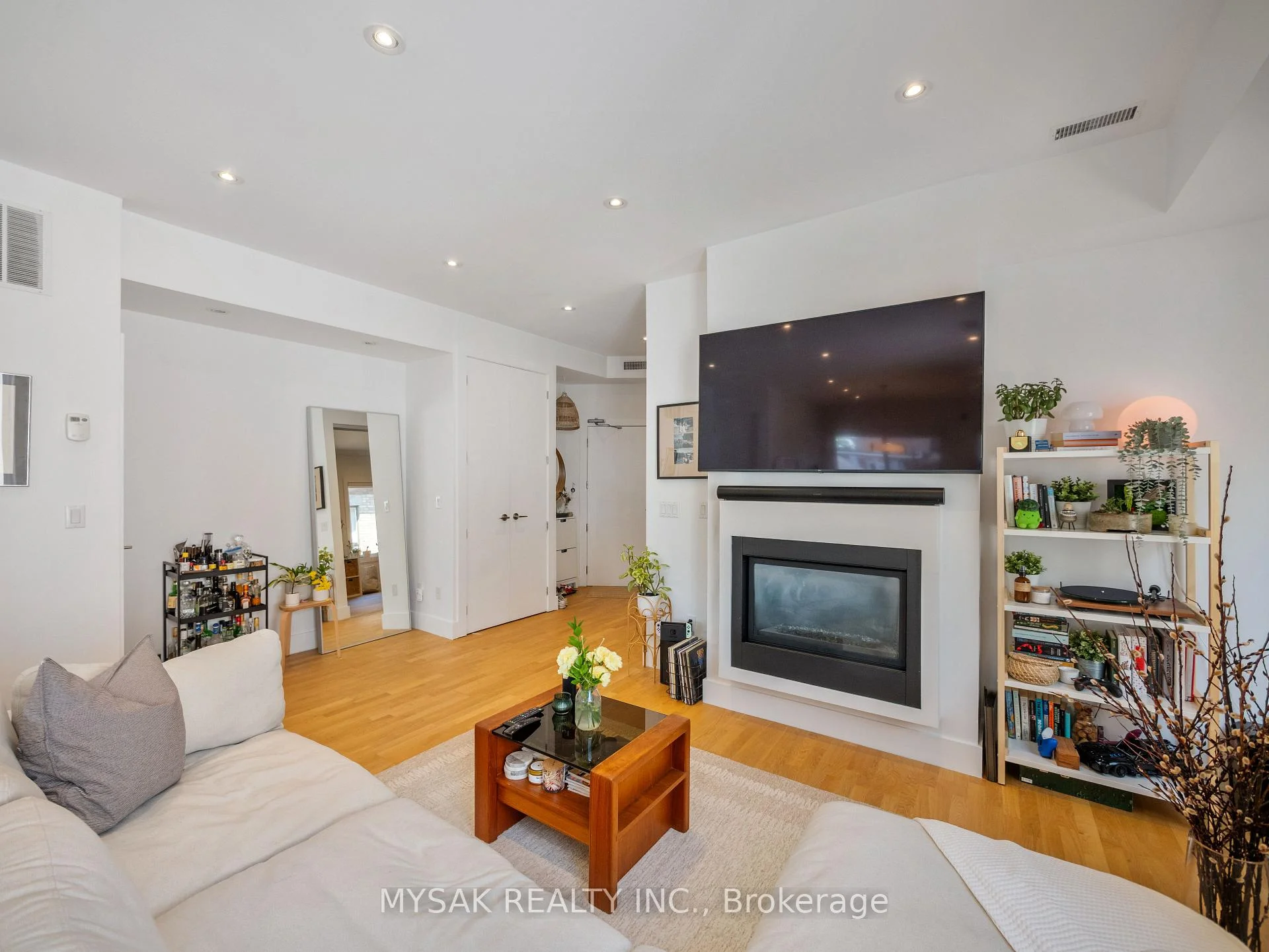 Photo 69 of 427 Crawford Street, Toronto, Palmerston-Little Italy — HOMEH