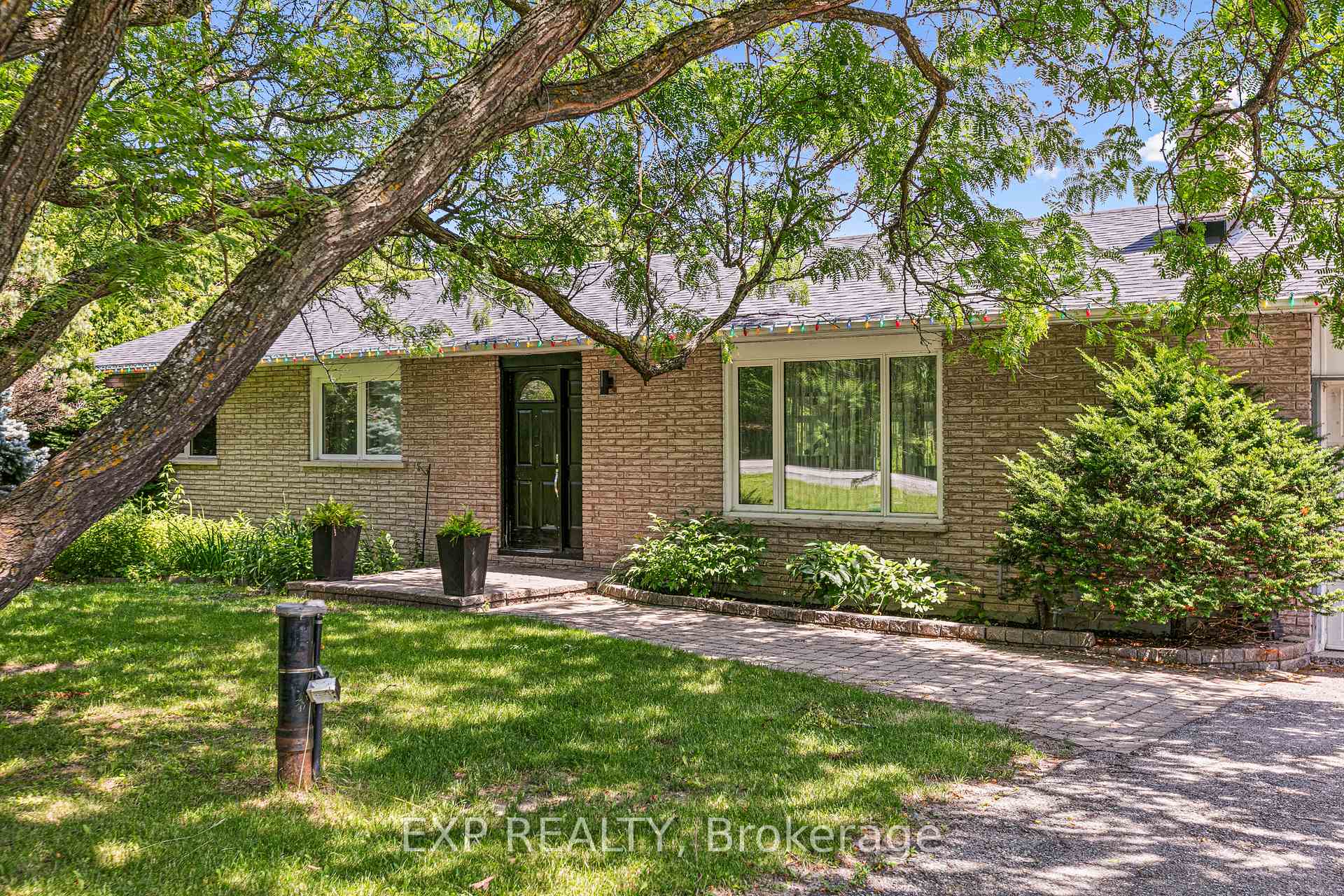 Photo 1 of 10 Queen Anne Crescent, Ottawa, Barrhaven East — HOMEH