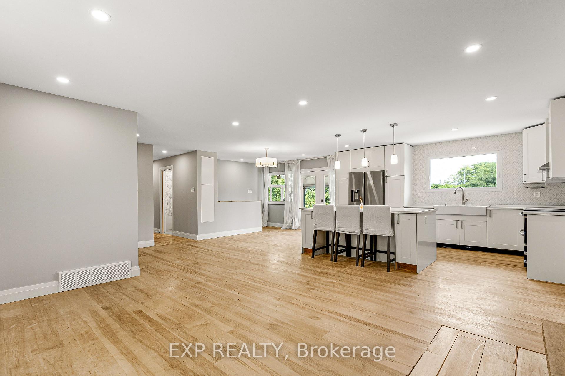 Photo 9 of 10 Queen Anne Crescent, Ottawa, Barrhaven East — HOMEH