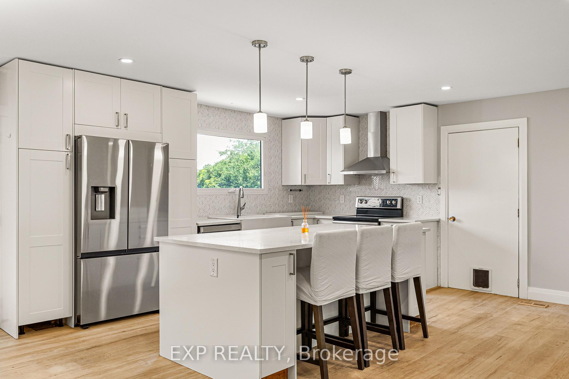 Photo 13 of 10 Queen Anne Crescent, Ottawa, Barrhaven East — HOMEH