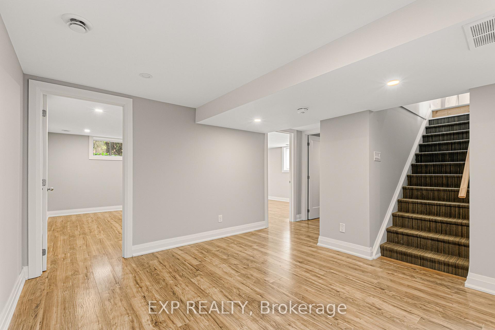 Photo 33 of 10 Queen Anne Crescent, Ottawa, Barrhaven East — HOMEH