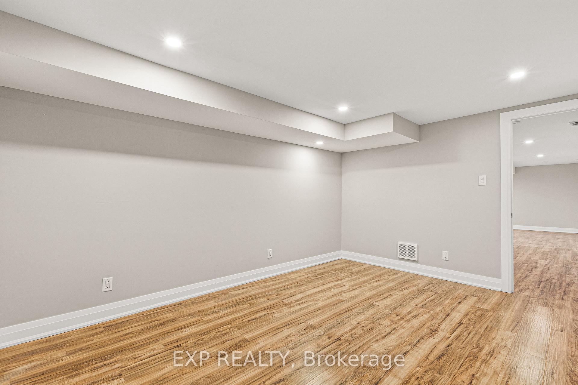 Photo 35 of 10 Queen Anne Crescent, Ottawa, Barrhaven East — HOMEH
