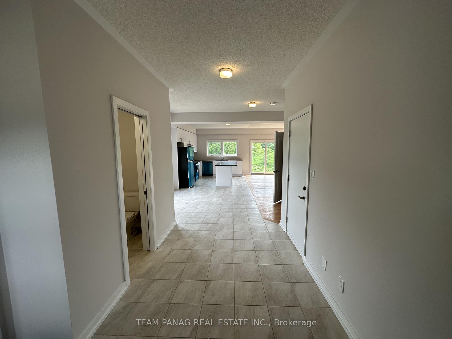 Photo 4 of 28 Trailside Drive, Haldimand — HOMEH