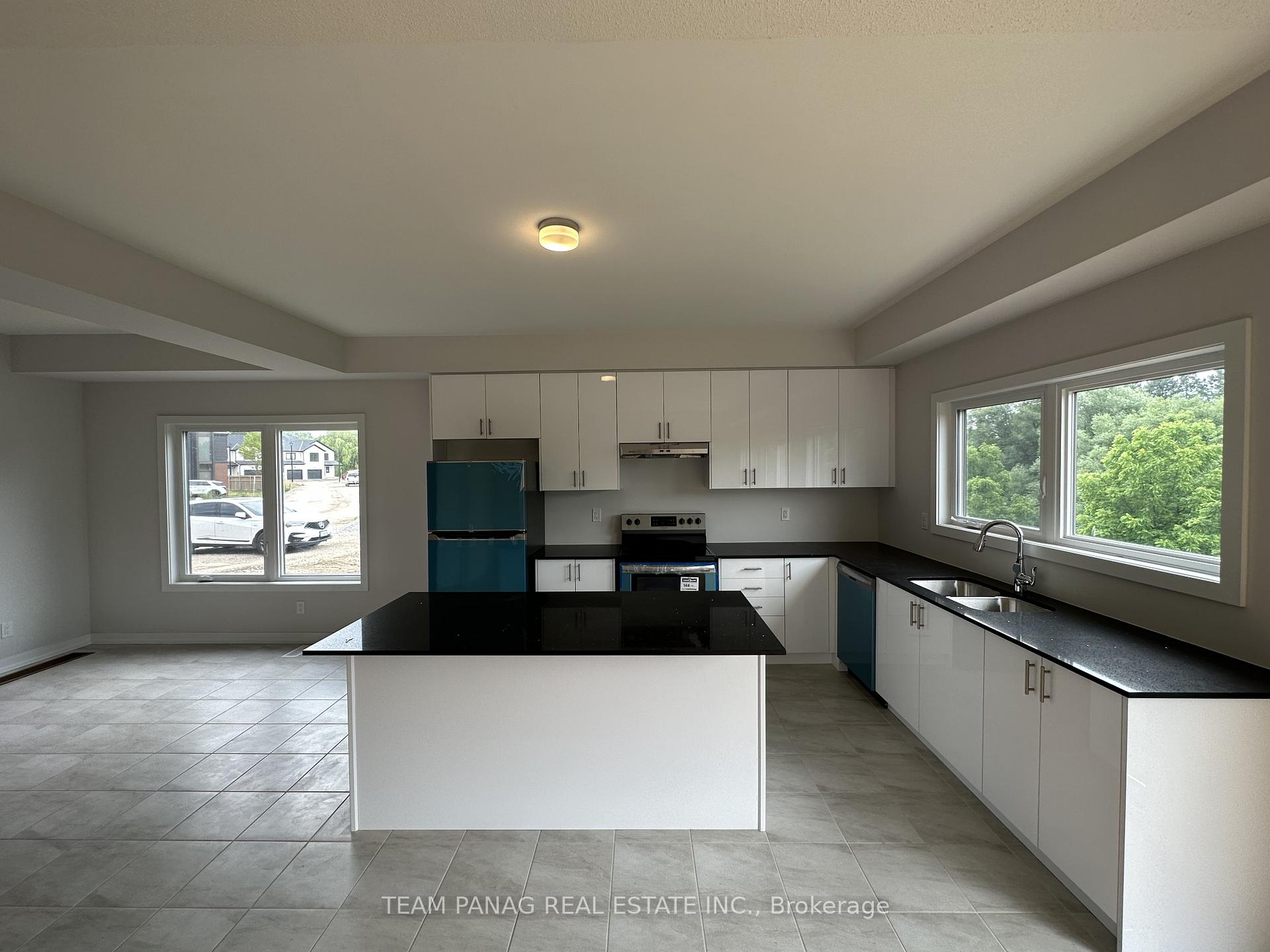 Photo 7 of 28 Trailside Drive, Haldimand — HOMEH