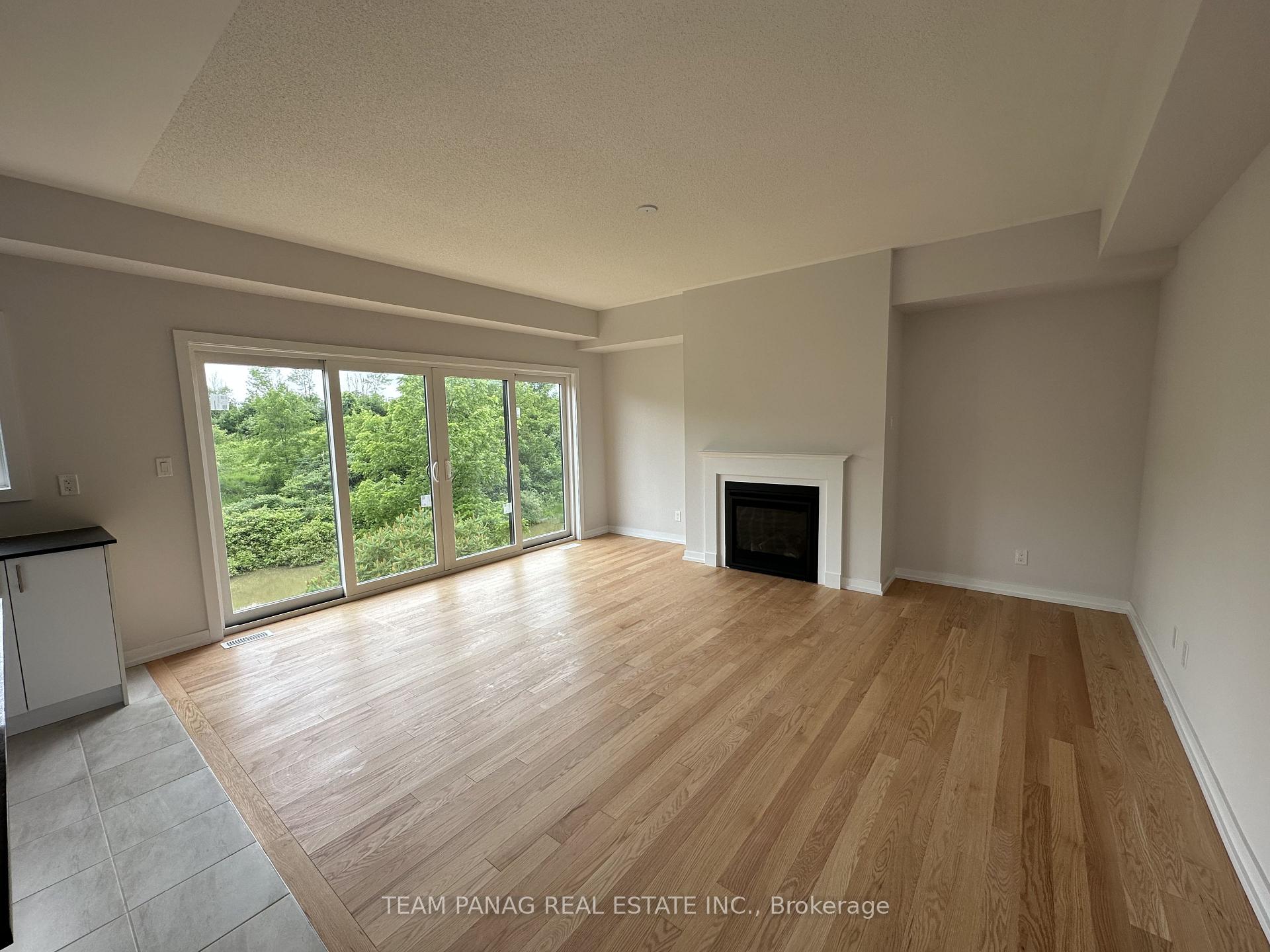 Photo 8 of 28 Trailside Drive, Haldimand — HOMEH