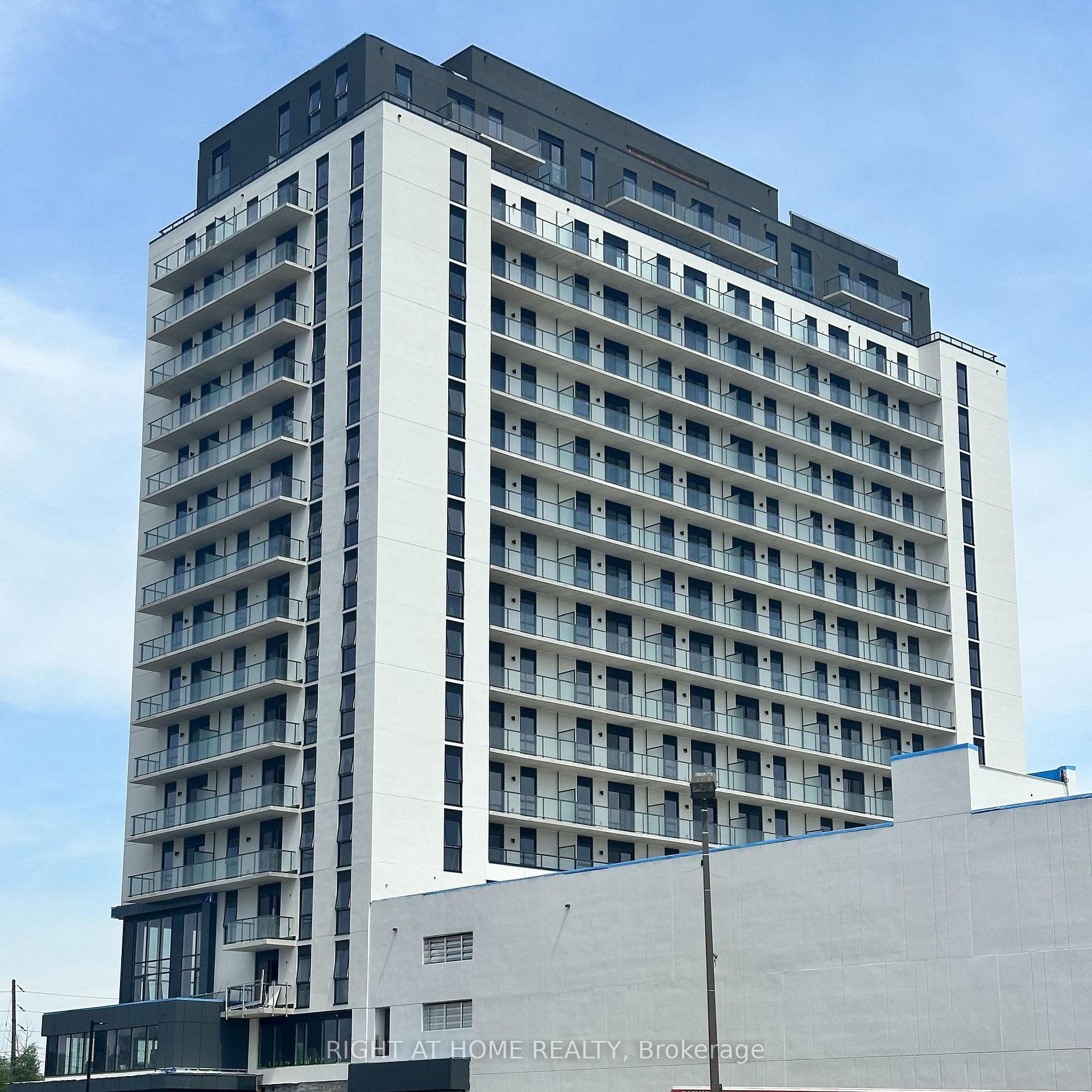 Front of Unit 811, 33 Erie Avenue