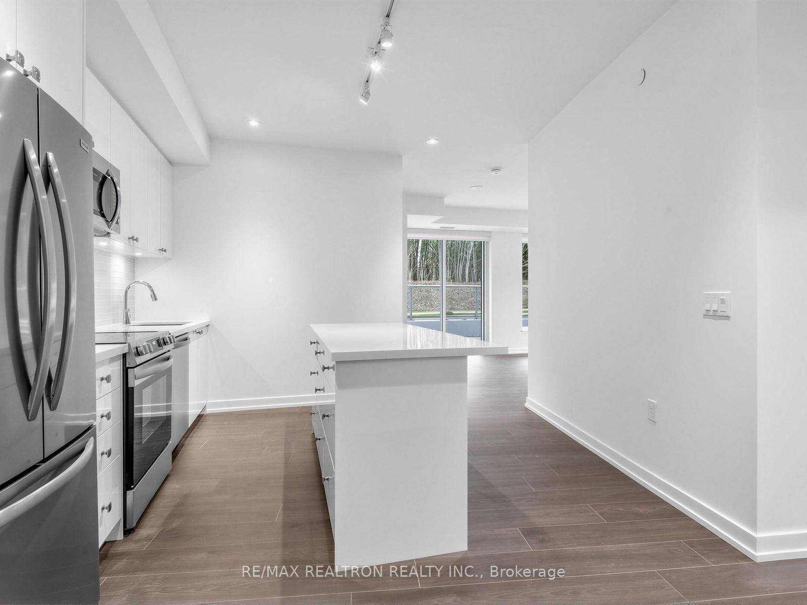 Photo 12 of Unit 101, 333 Sunseeker Avenue, Innisfil, Rural Innisfil — HOMEH