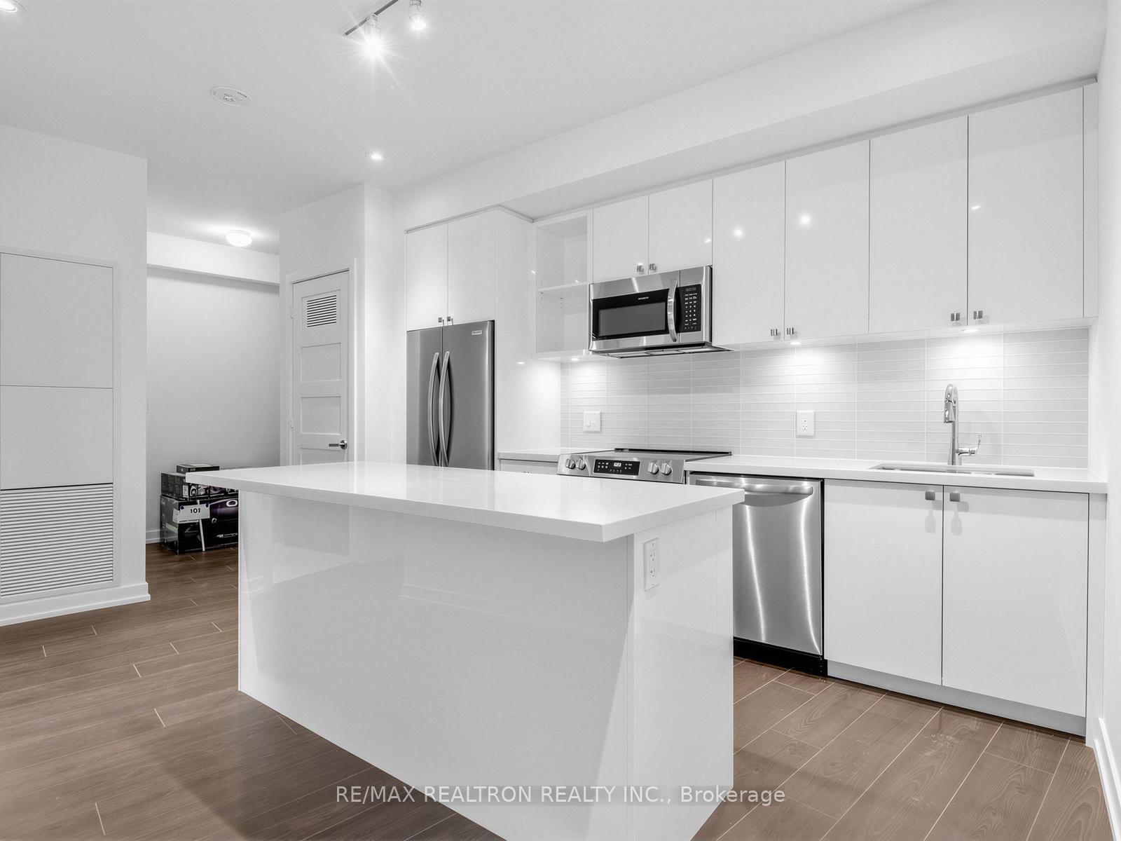 Photo 14 of Unit 101, 333 Sunseeker Avenue, Innisfil, Rural Innisfil — HOMEH