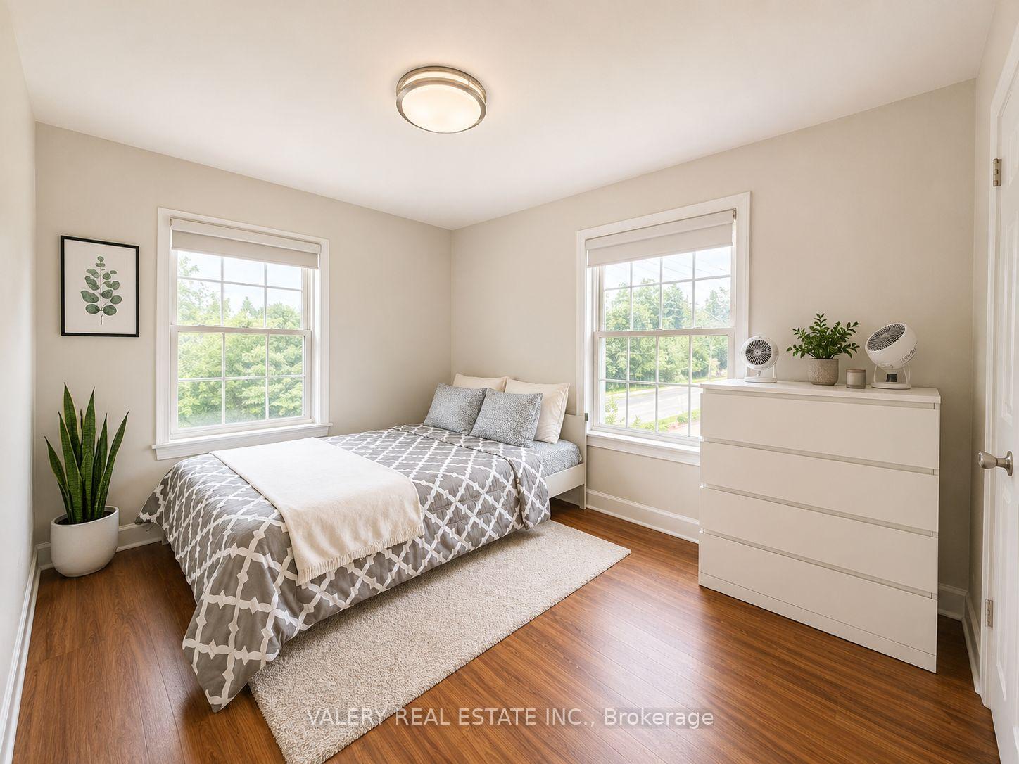 Photo 8 of Unit U19, 1327 Bayview Avenue, Toronto, Leaside — HOMEH