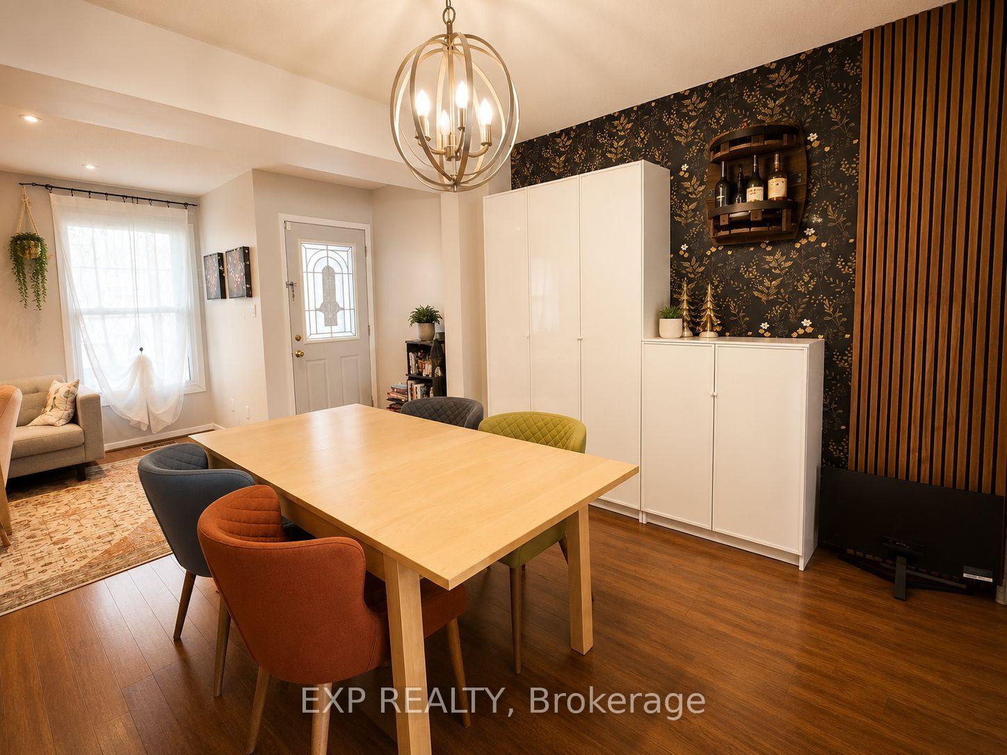 Photo 3 of Unit #12, 12 Permfield Path, Etobicoke, Etobicoke West Mall — HOMEH