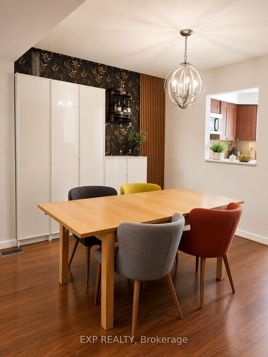 Photo 4 of Unit #12, 12 Permfield Path, Etobicoke, Etobicoke West Mall — HOMEH