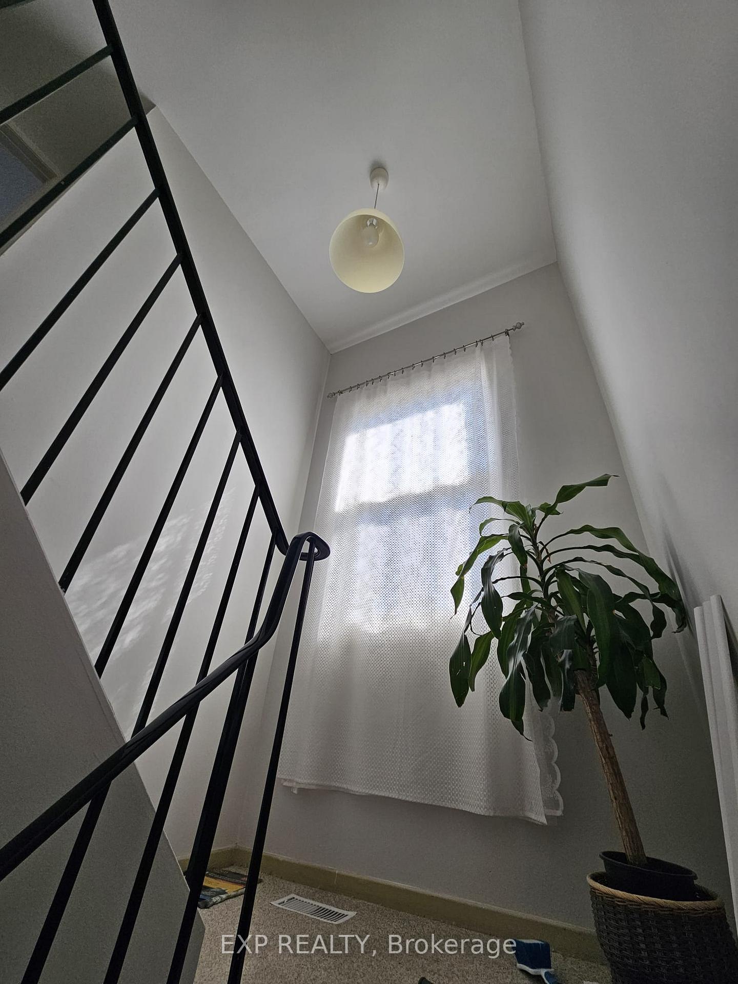 Photo 10 of Unit #12, 12 Permfield Path, Etobicoke, Etobicoke West Mall — HOMEH