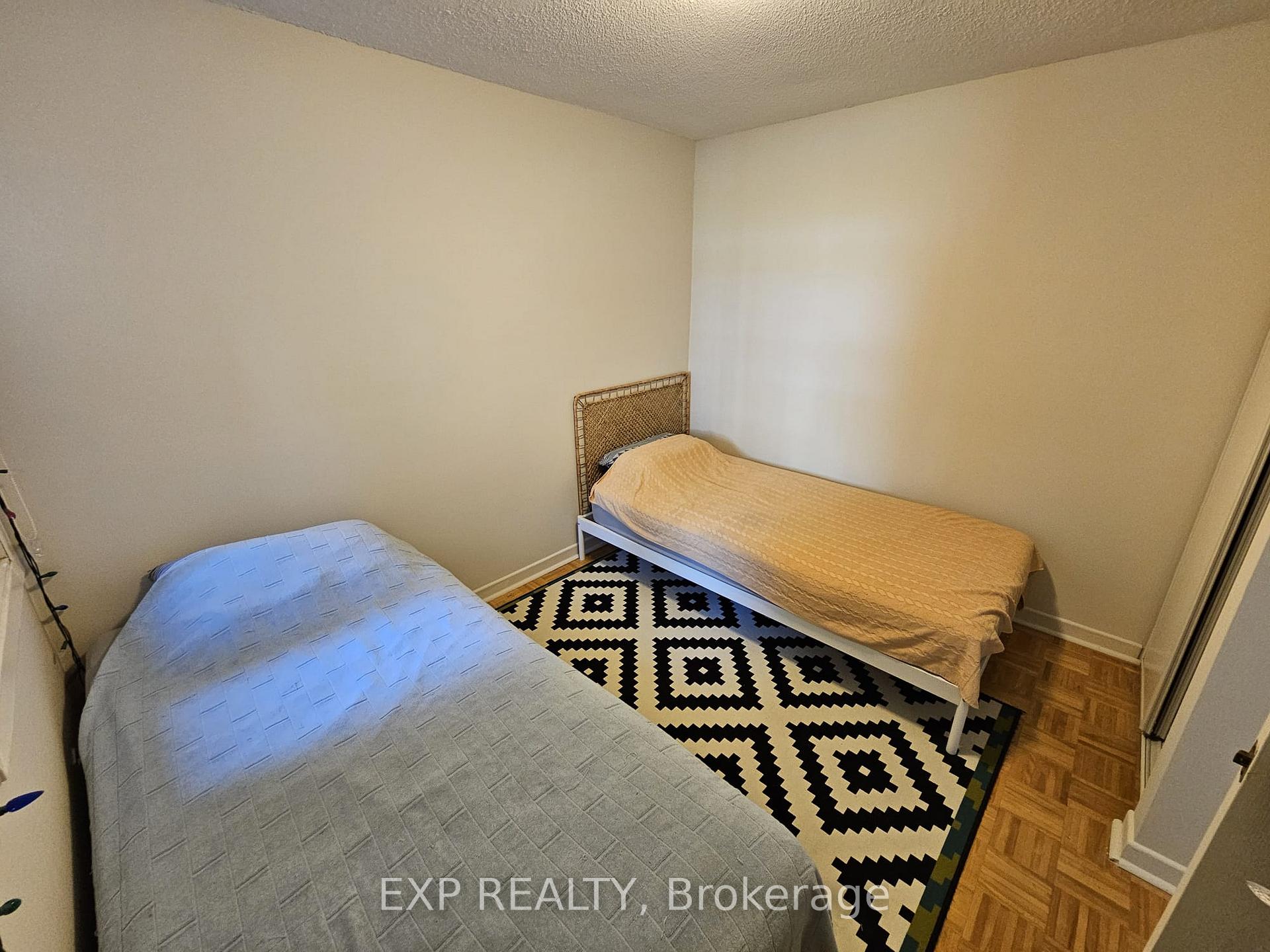 Photo 13 of Unit #12, 12 Permfield Path, Etobicoke, Etobicoke West Mall — HOMEH