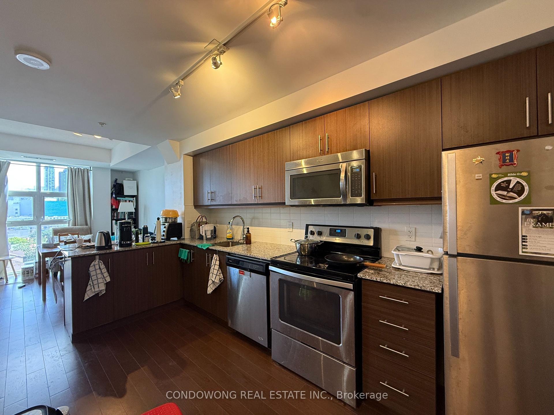 Photo 2 of Unit 1012, 10 Willison Square, Toronto, Kensington-Chinatown — HOMEH